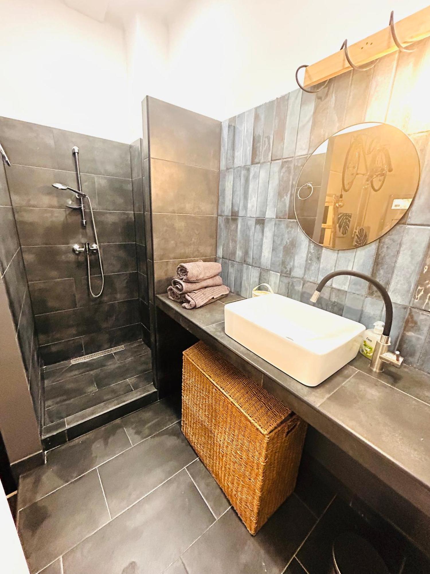 New! Heritage Heaven In The Center Apartament