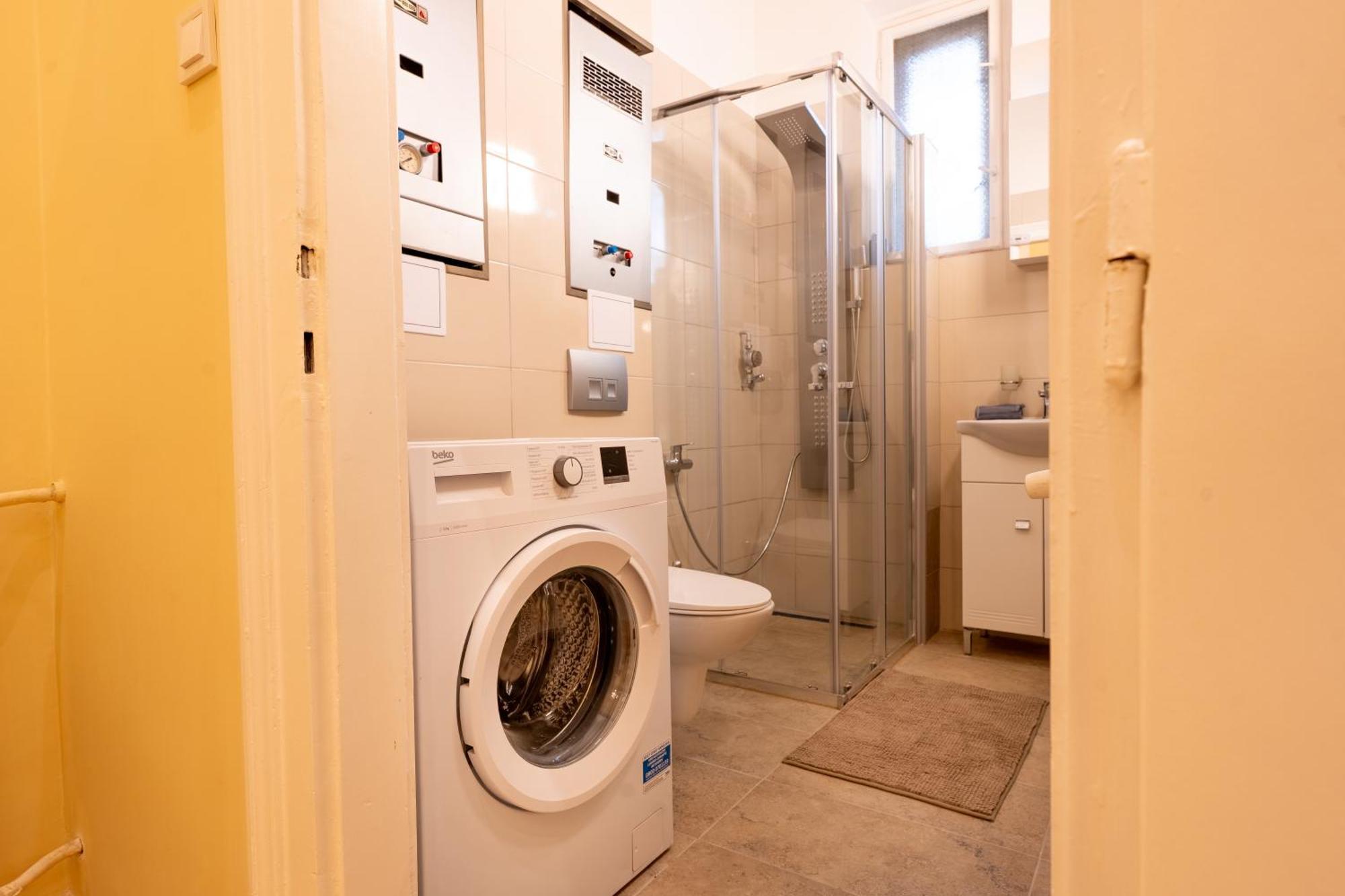 Heroes' Square Apartamento Budapest