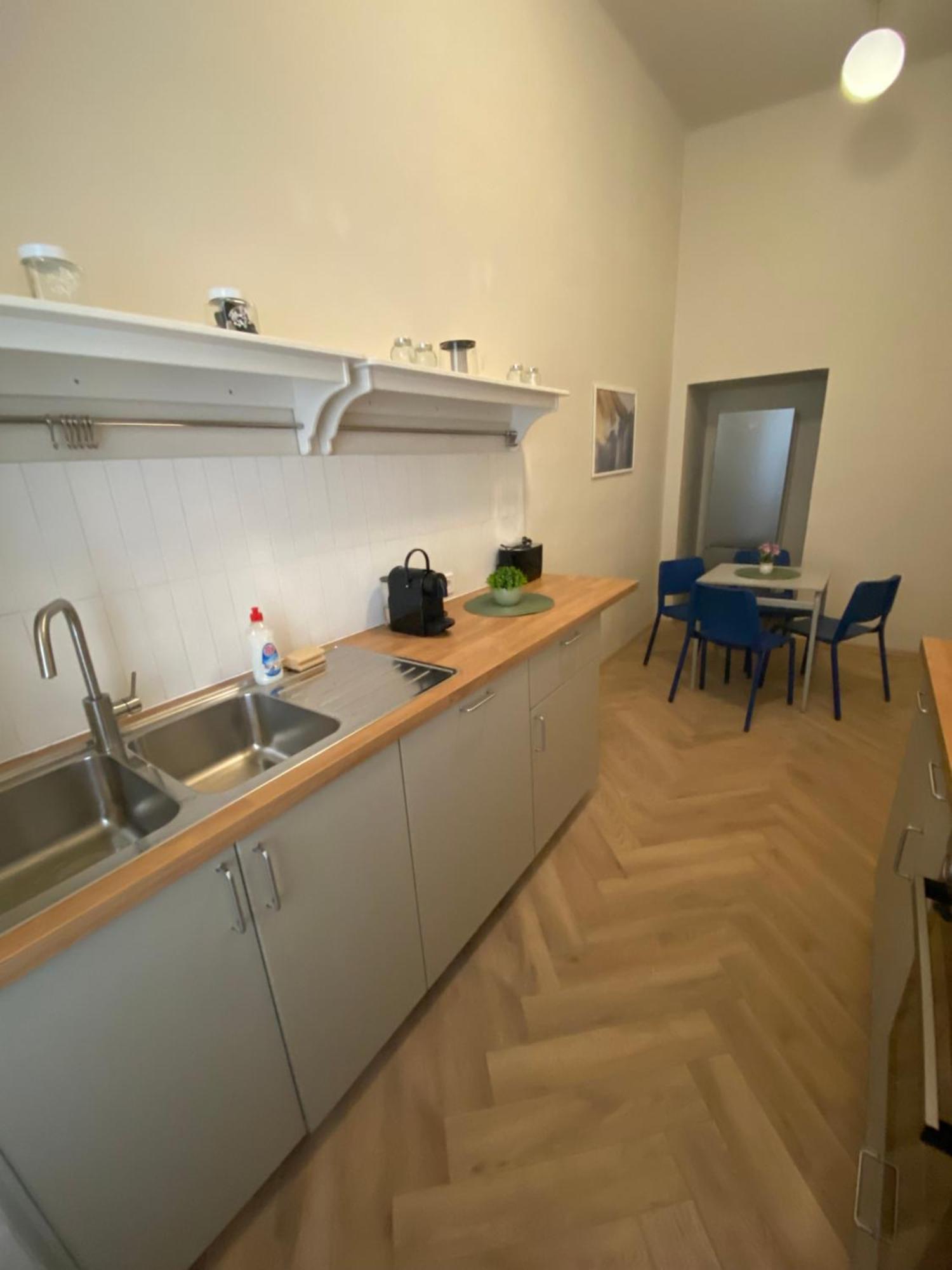 Dohany By Kalvin * Budapest