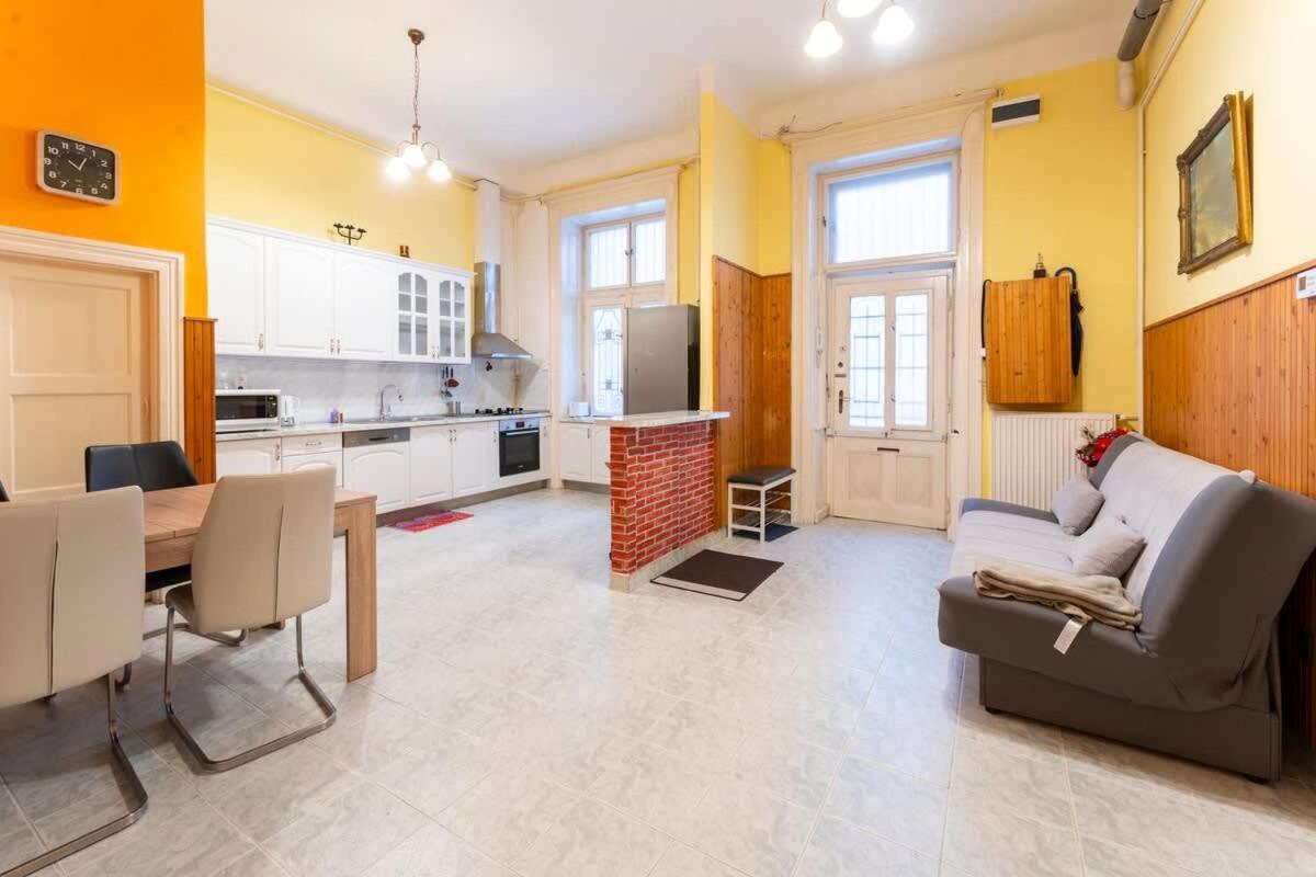 Cozy Bajcsy 31 Apartmán *
