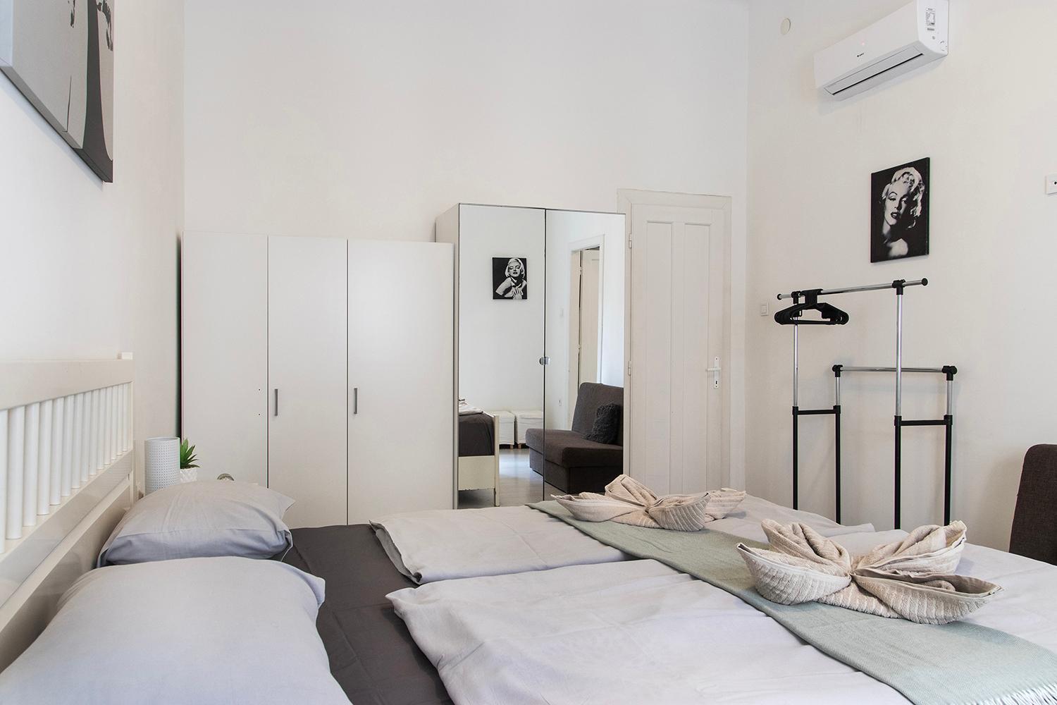 Dora Near Buda Castle With Parking! Apartmán *