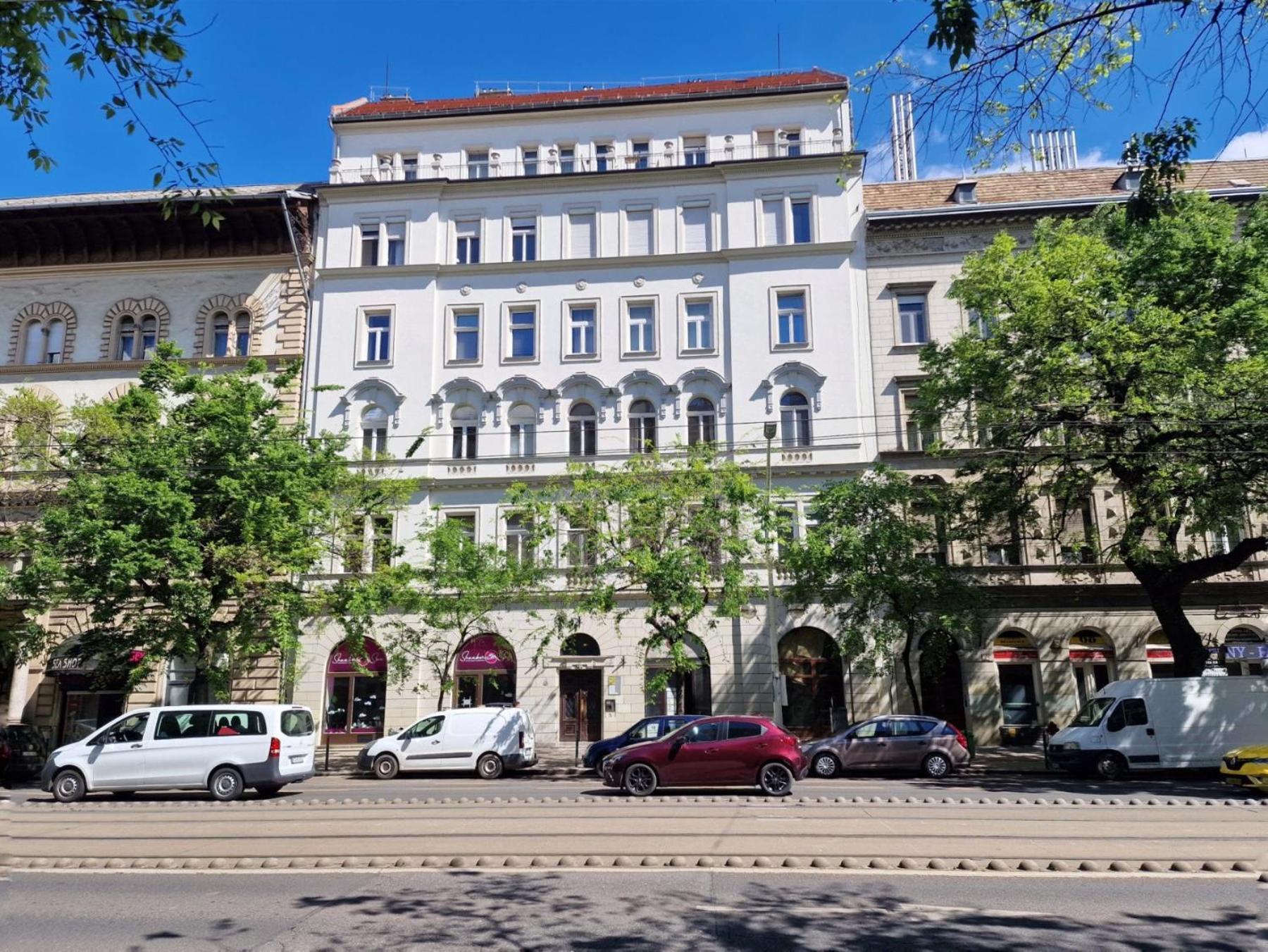 Jozsef * Budapest