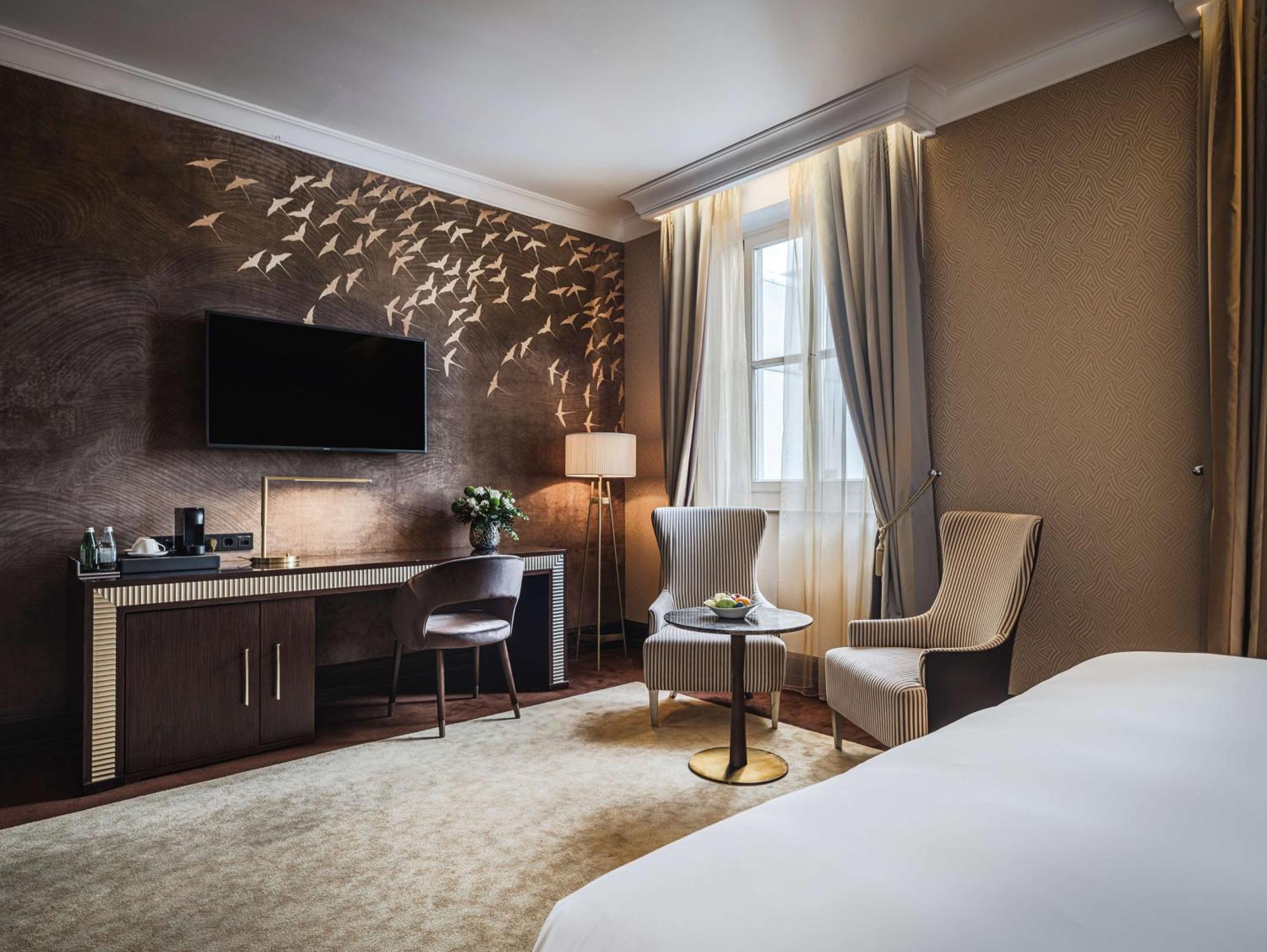 Anantara New York Palace - A Leading Of The World Hotel