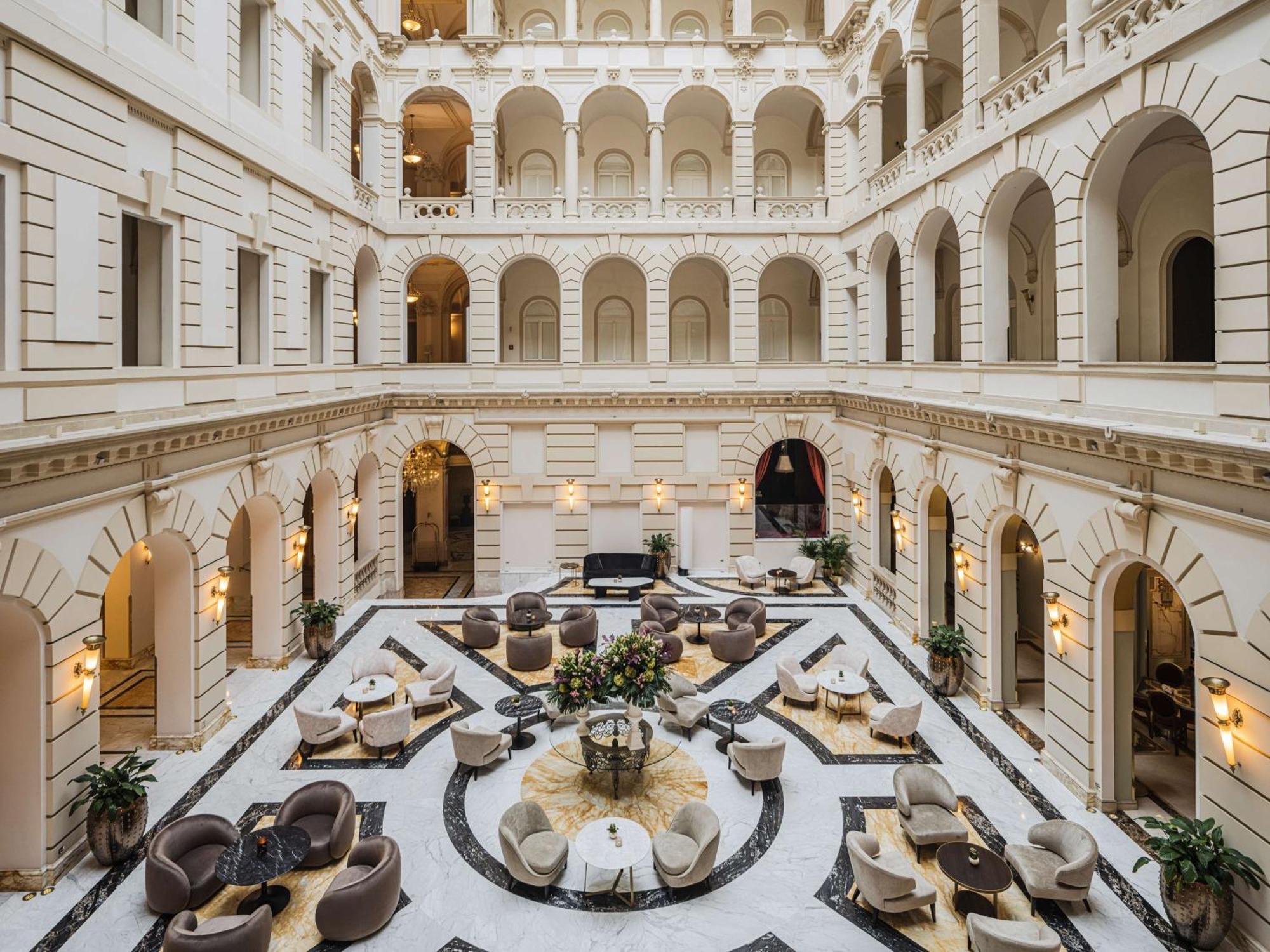 Anantara New York Palace - A Leading Of The World