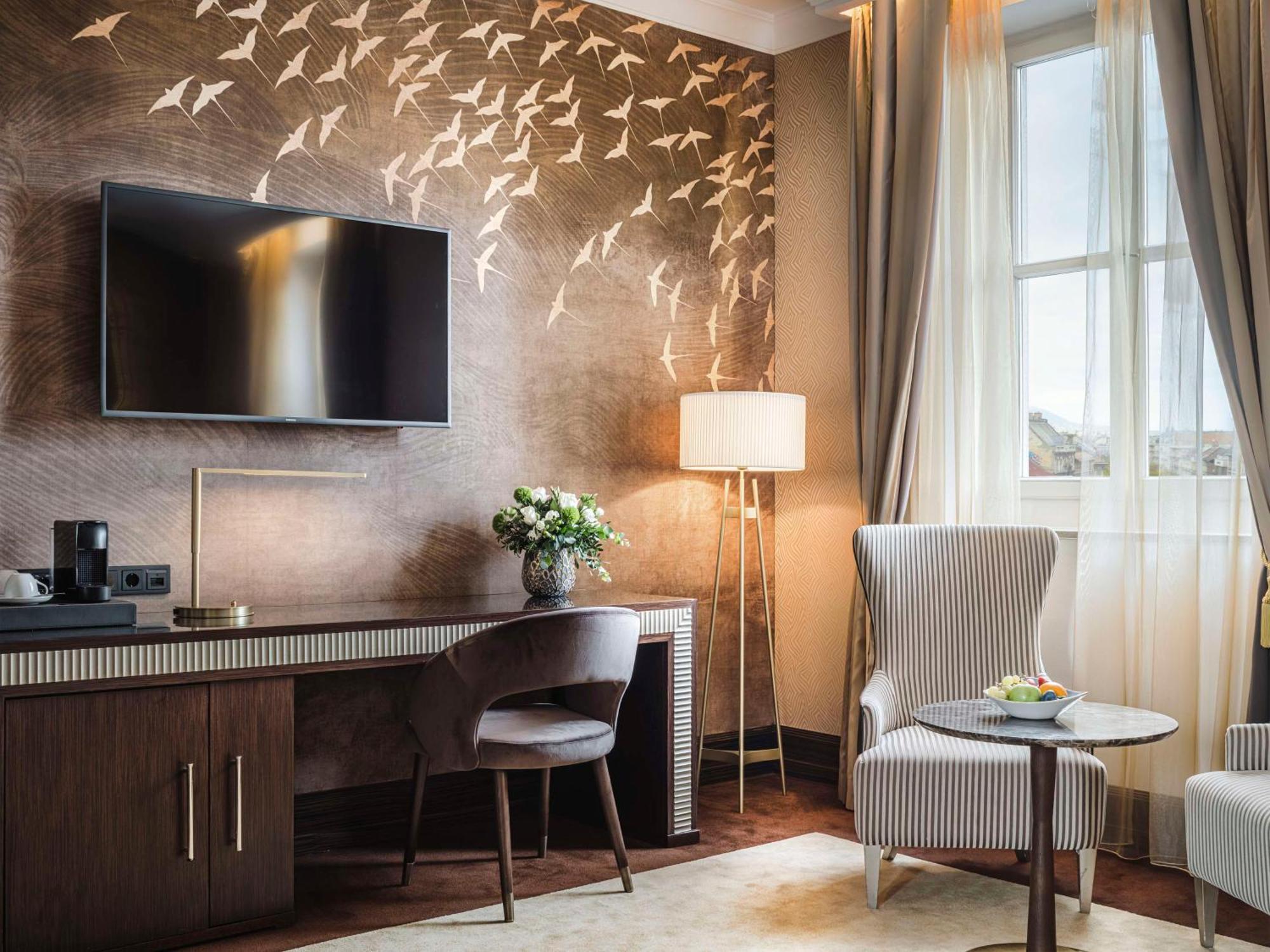 Anantara New York Palace - A Leading Of The World Hotel