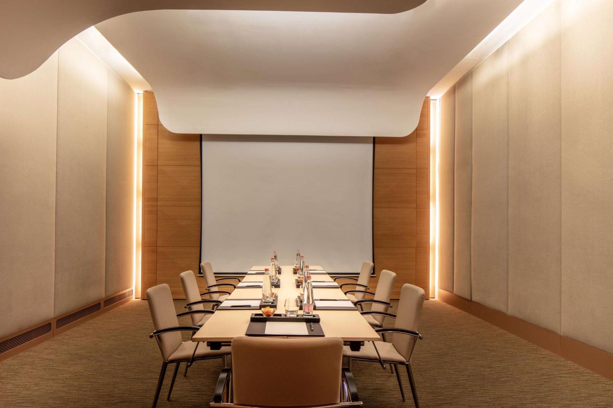 Anantara New York Palace - A Leading Of The World Hotel