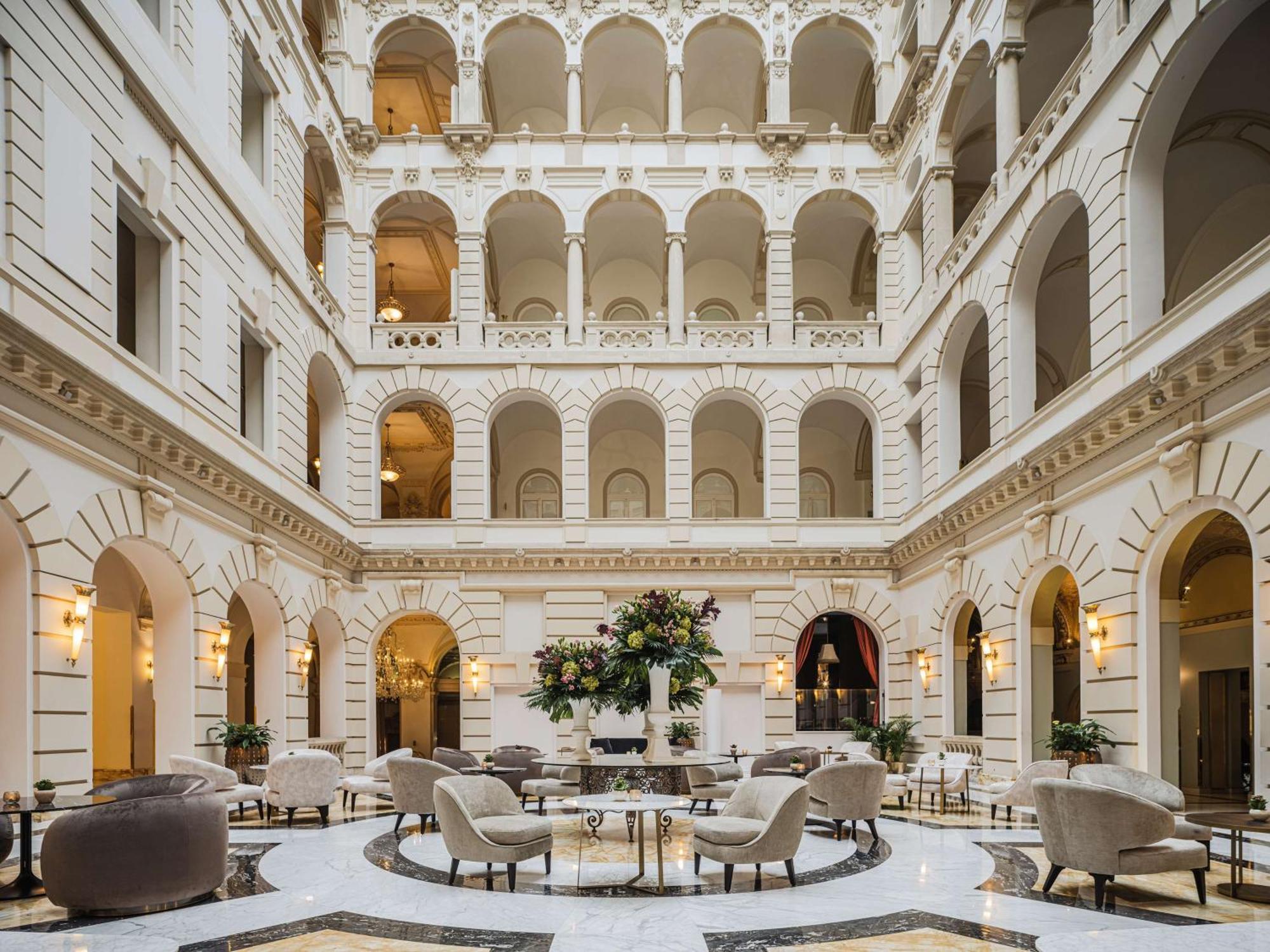 Anantara New York Palace - A Leading Of The World 5* Budapešť