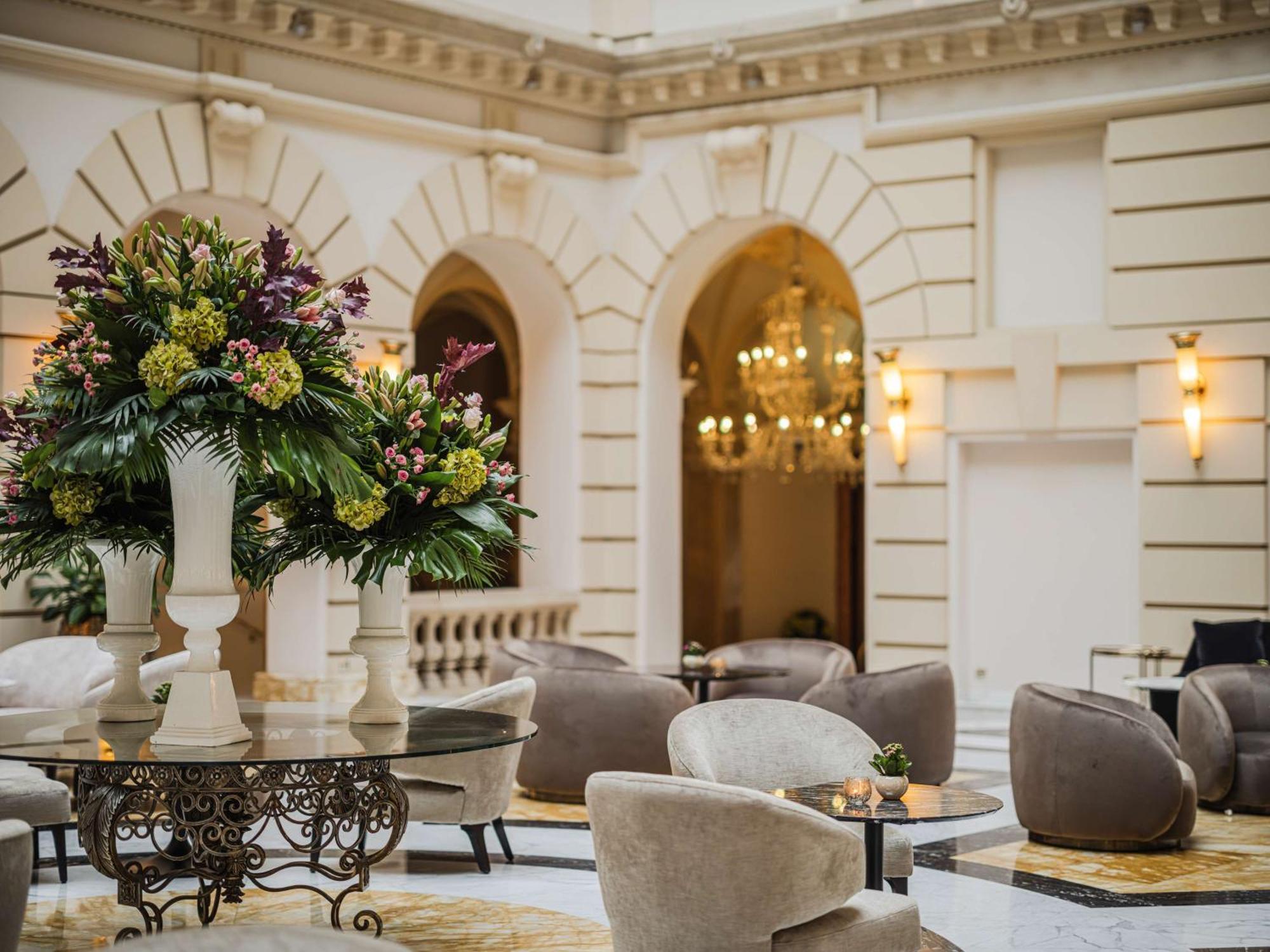Anantara New York Palace - A Leading Of The World