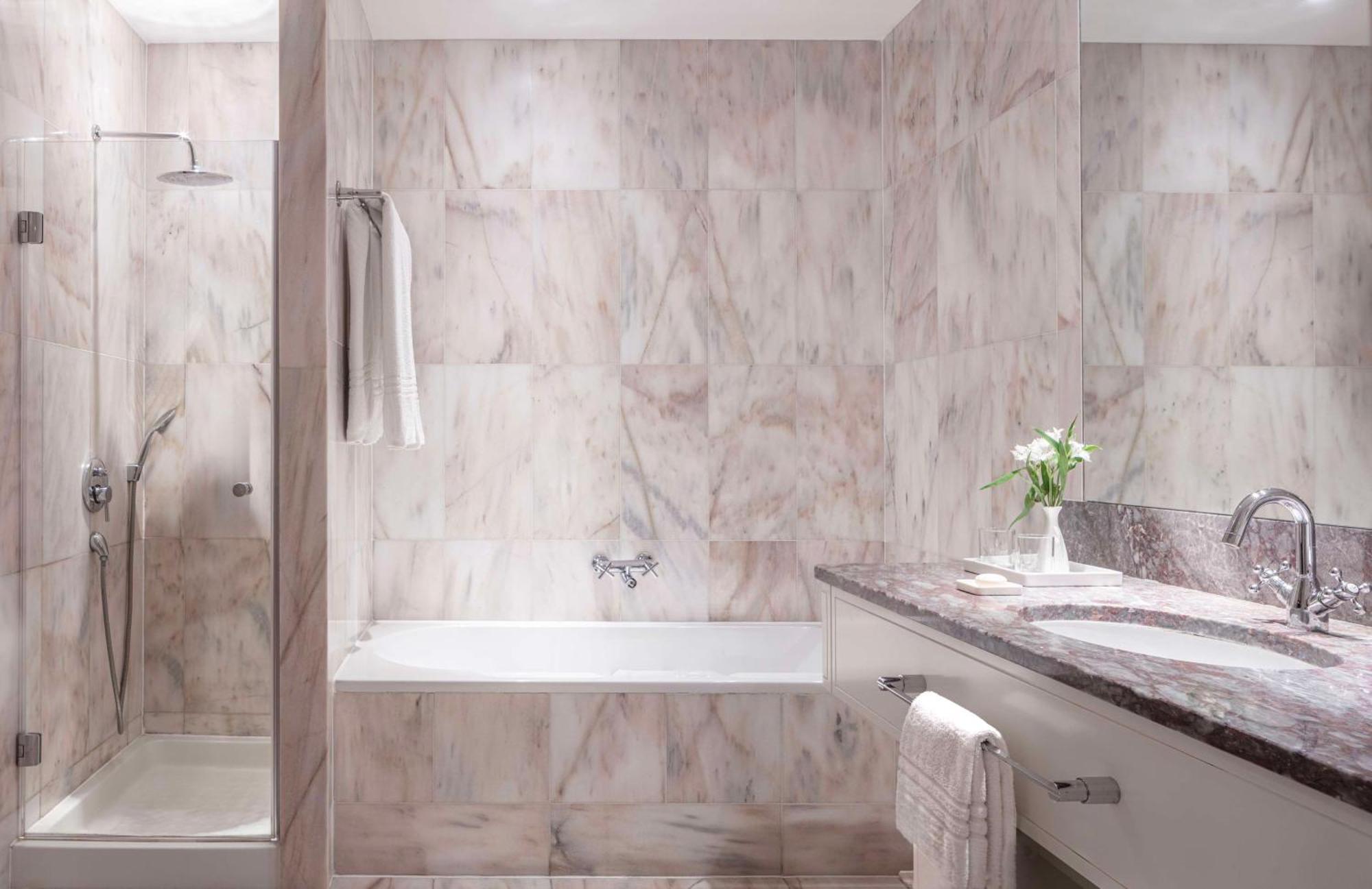 Anantara New York Palace - A Leading Of The World Hotel