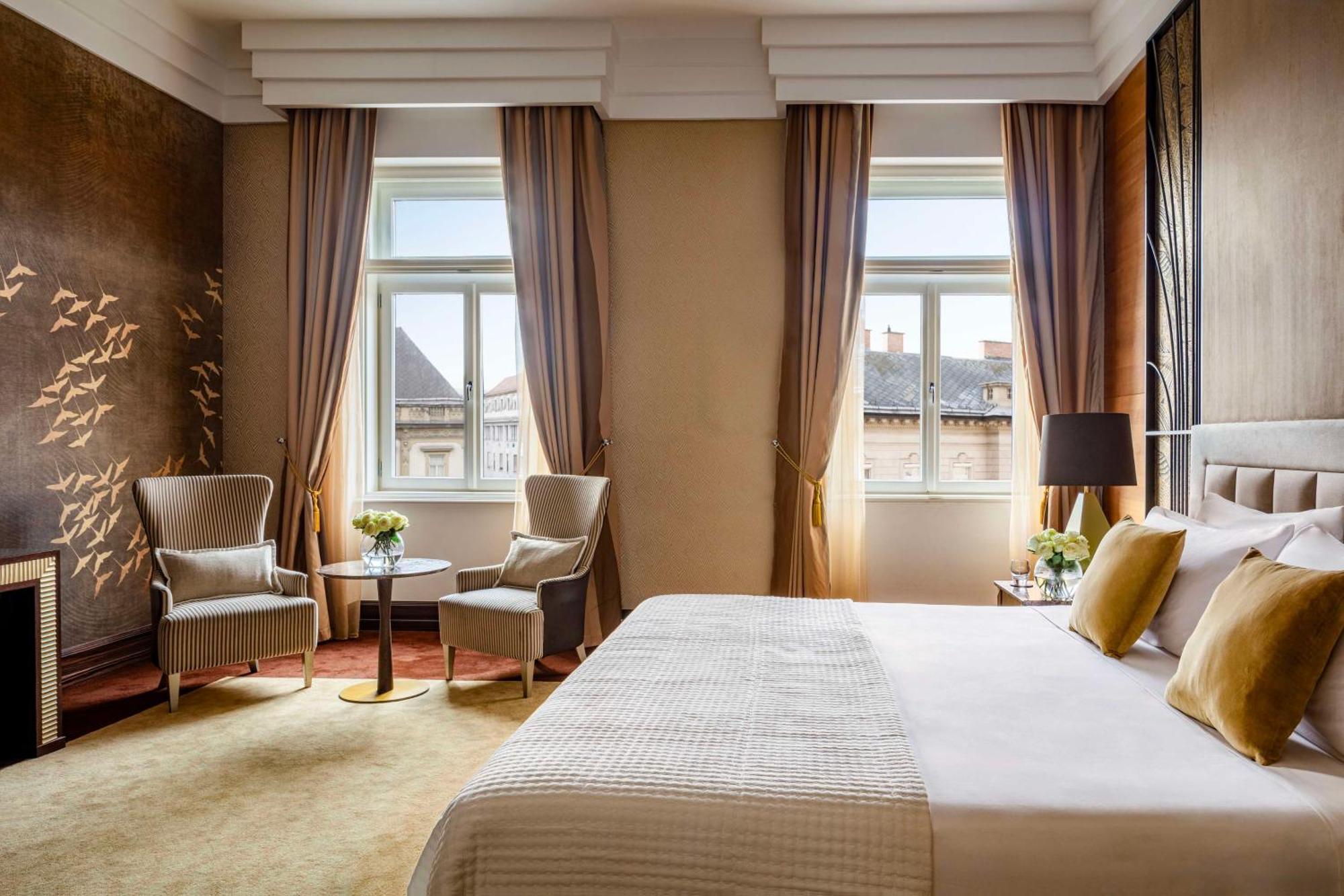 Anantara New York Palace - A Leading Of The World Hotel 5*