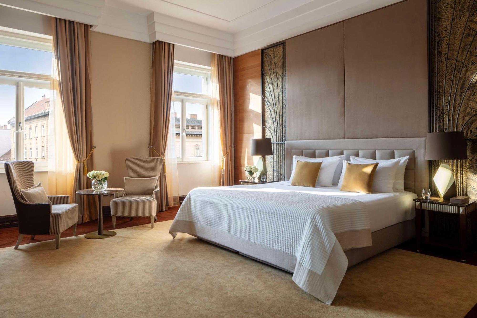 Anantara New York Palace - A Leading Of The World Hotel 5*