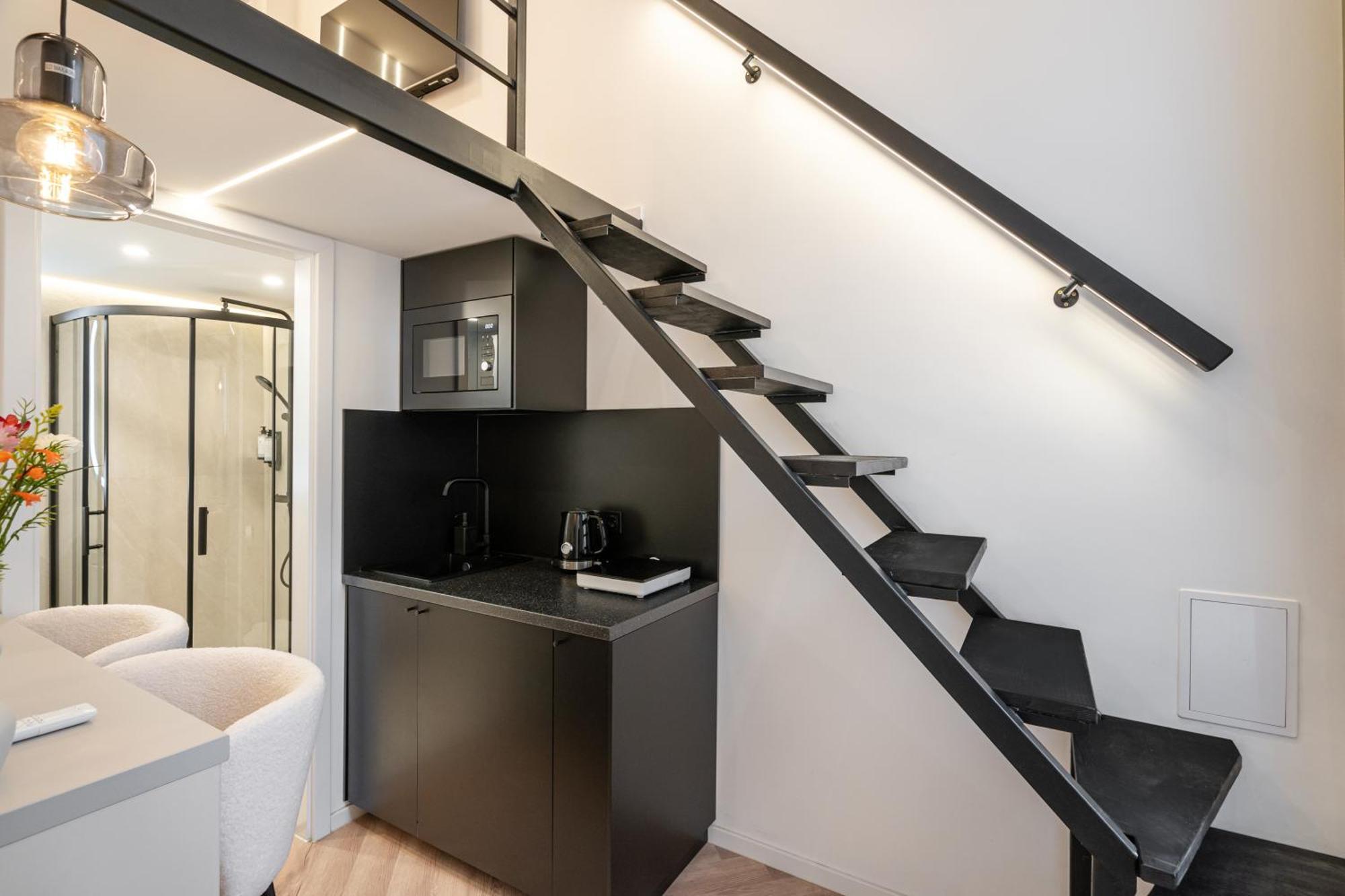 E22 - Boutique Apartments, Location By Bqa
