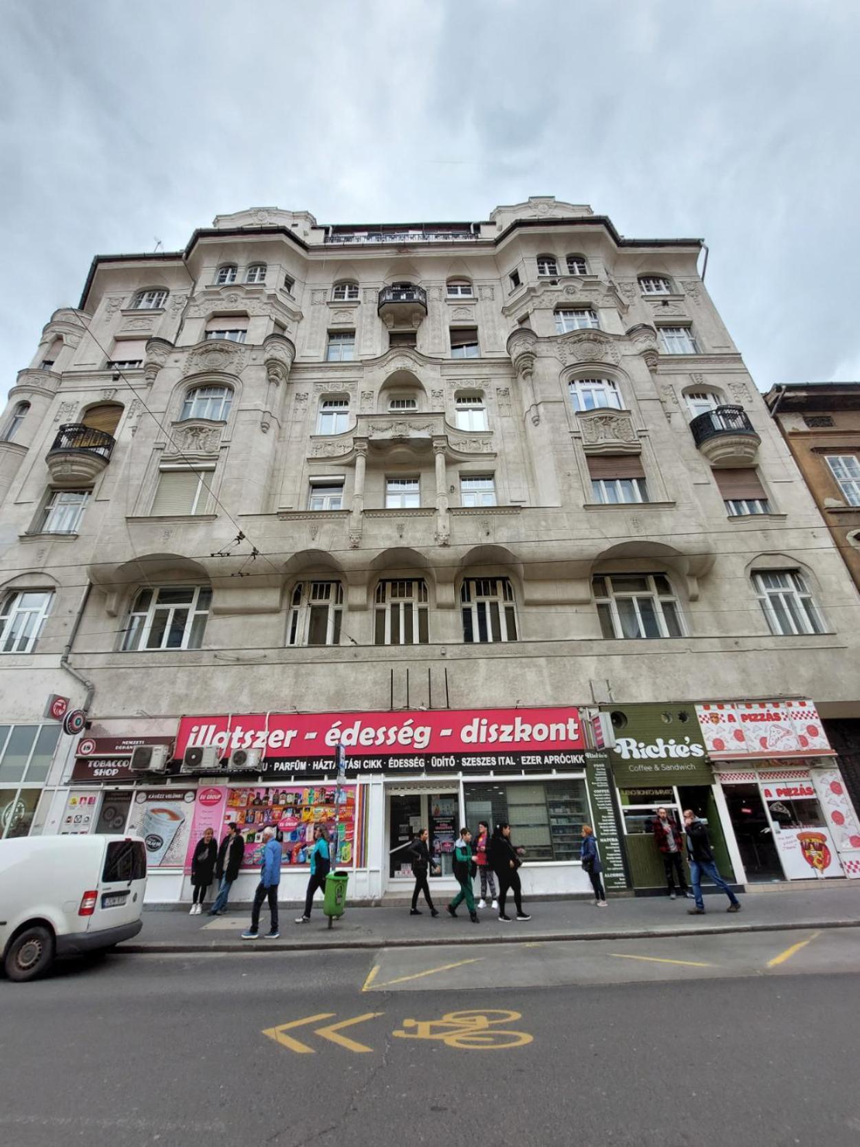 Pillow Heaven King Bb Apartament *