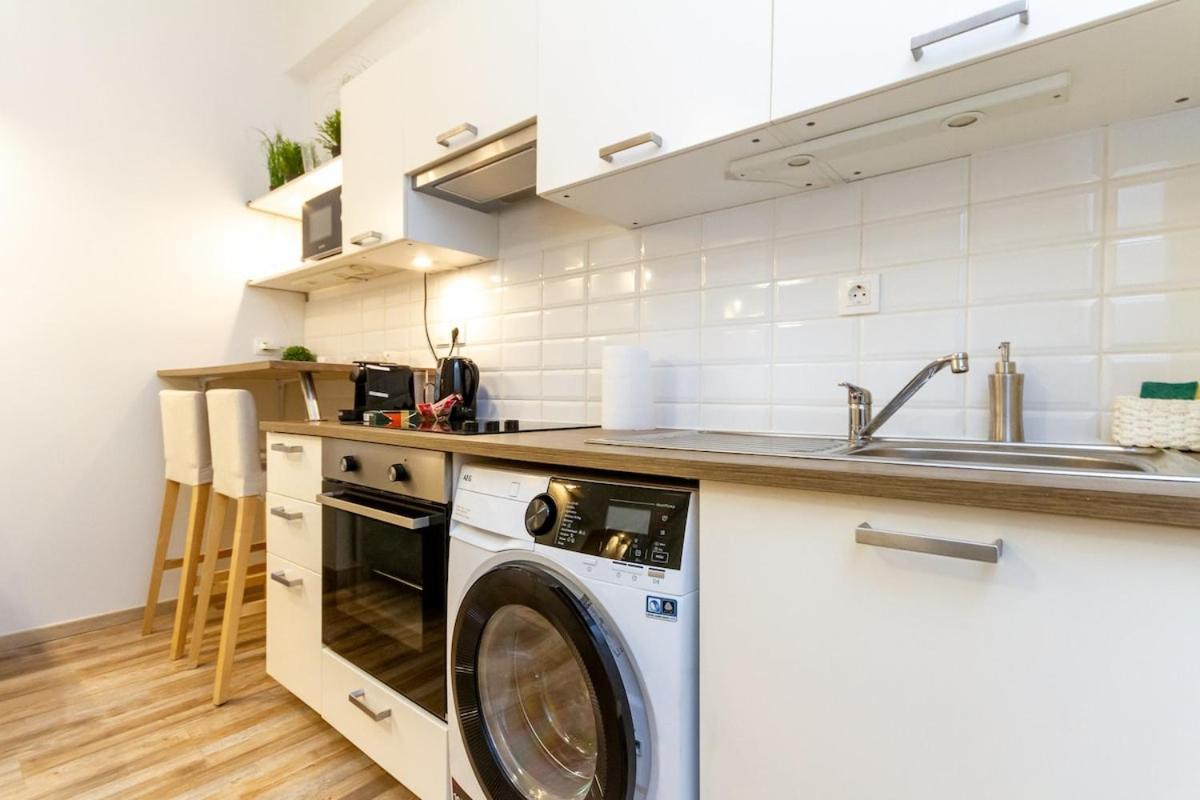 Urbannest - Free Garage! Appartamento Budapest