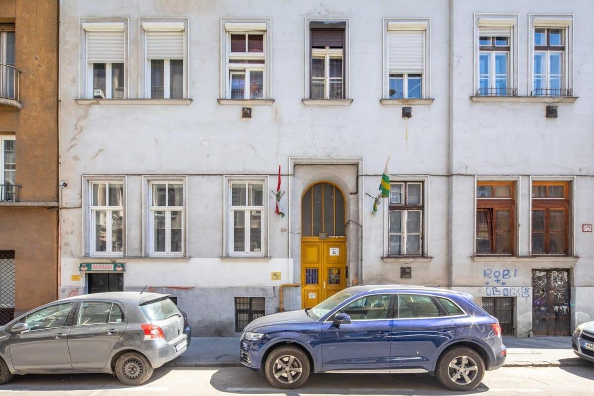 And Cozy * Budapest