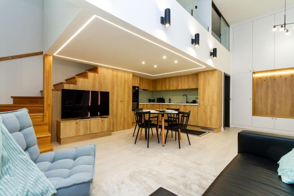 2 Bedroom W Ac Extravagant Gallery Loft By Newave Appartamento