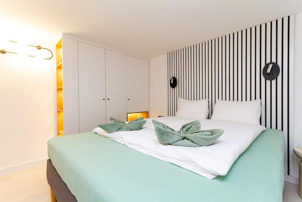2 Bedroom W Ac Extravagant Gallery Loft By Newave
