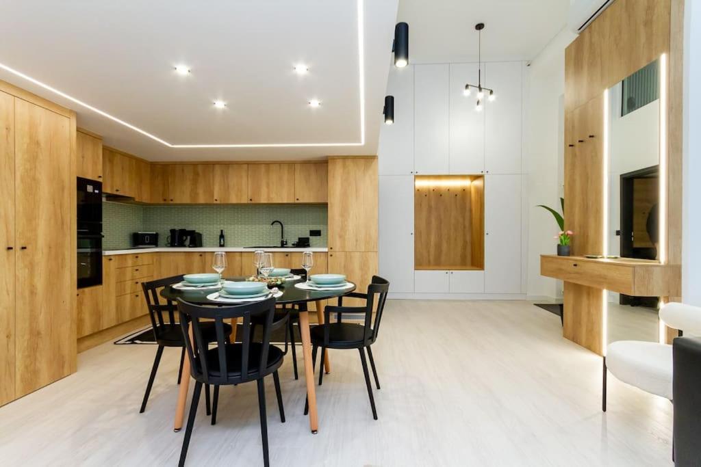 2 Bedroom W Ac Extravagant Gallery Loft By Newave Appartamento