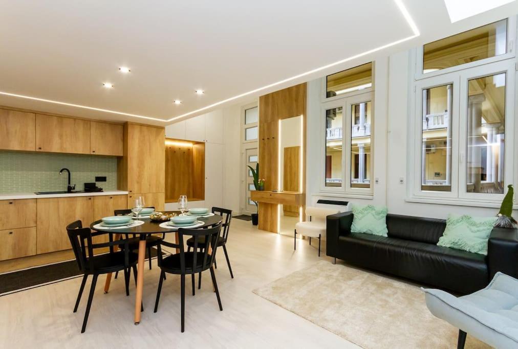 Appartamento 2 Bedroom W Ac Extravagant Gallery Loft By Newave