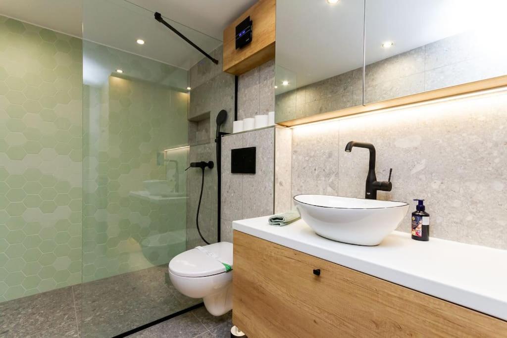 Appartamento 2 Bedroom W Ac Extravagant Gallery Loft By Newave *