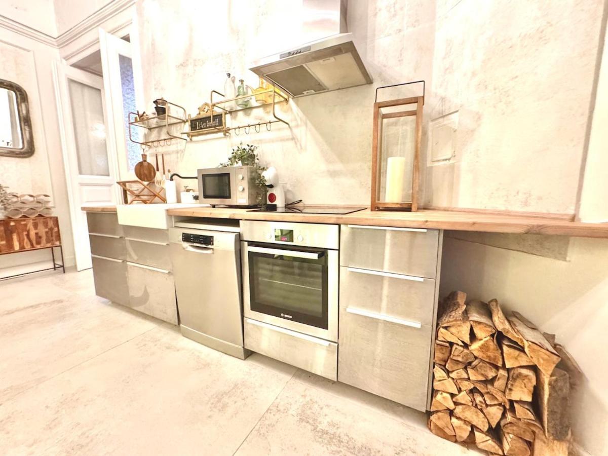 Apartamento Andrassy Palace-stylish 2 Budapest