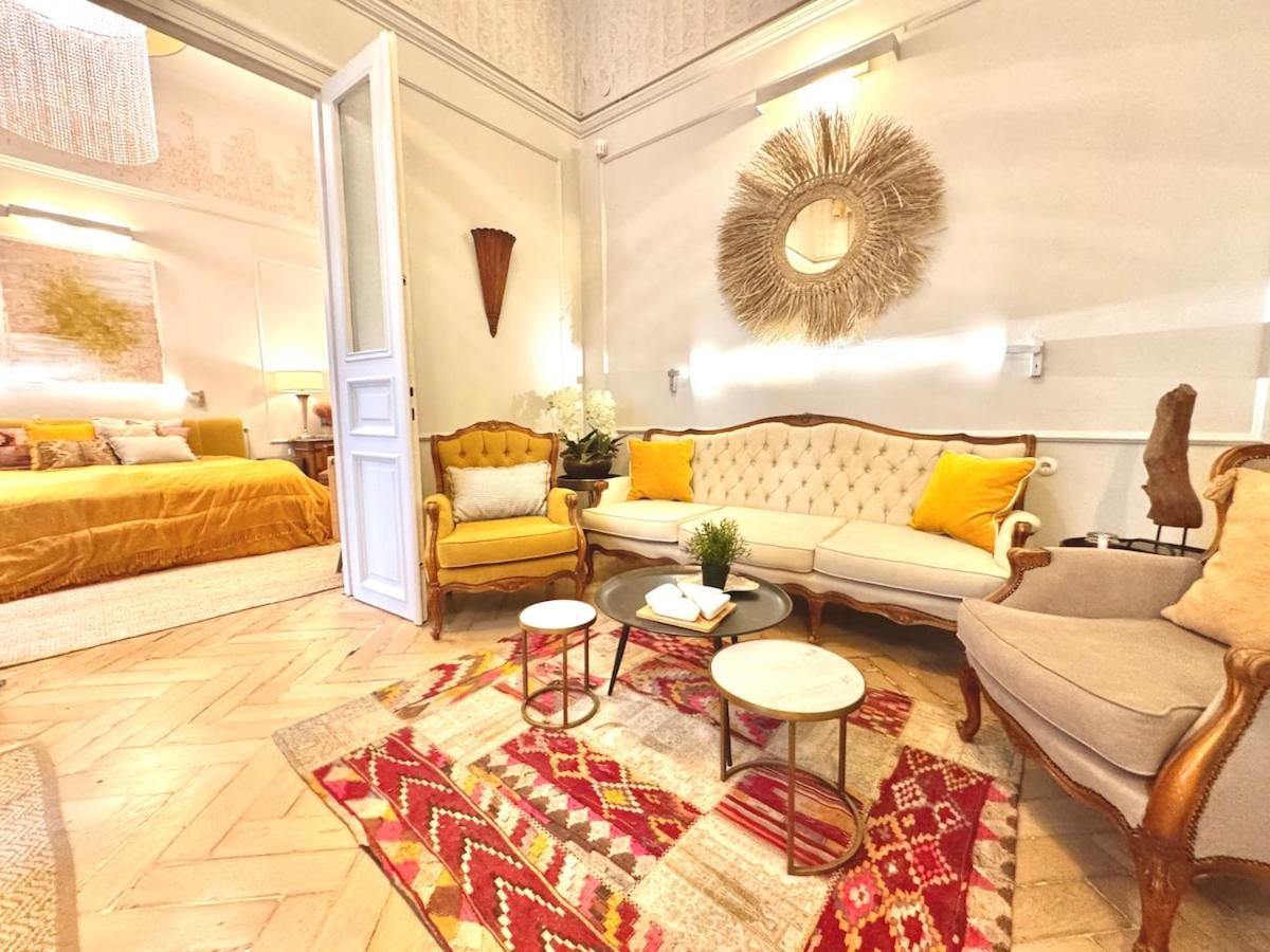 Apartamento Andrassy Palace-stylish 2 *