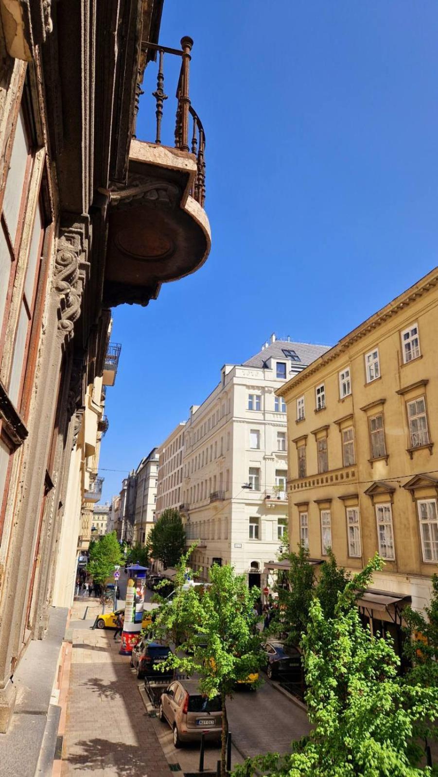 Center * Budapest