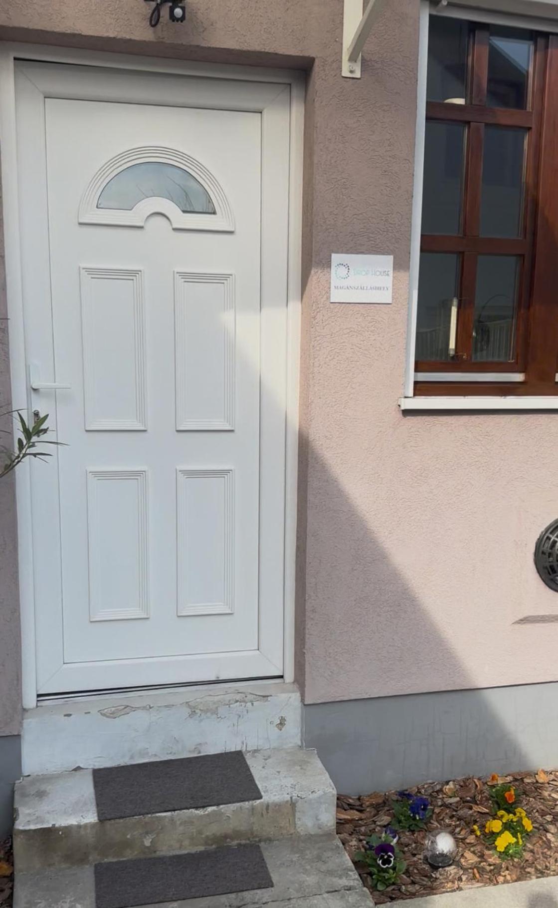 Drop House - One Bedroom Budapest