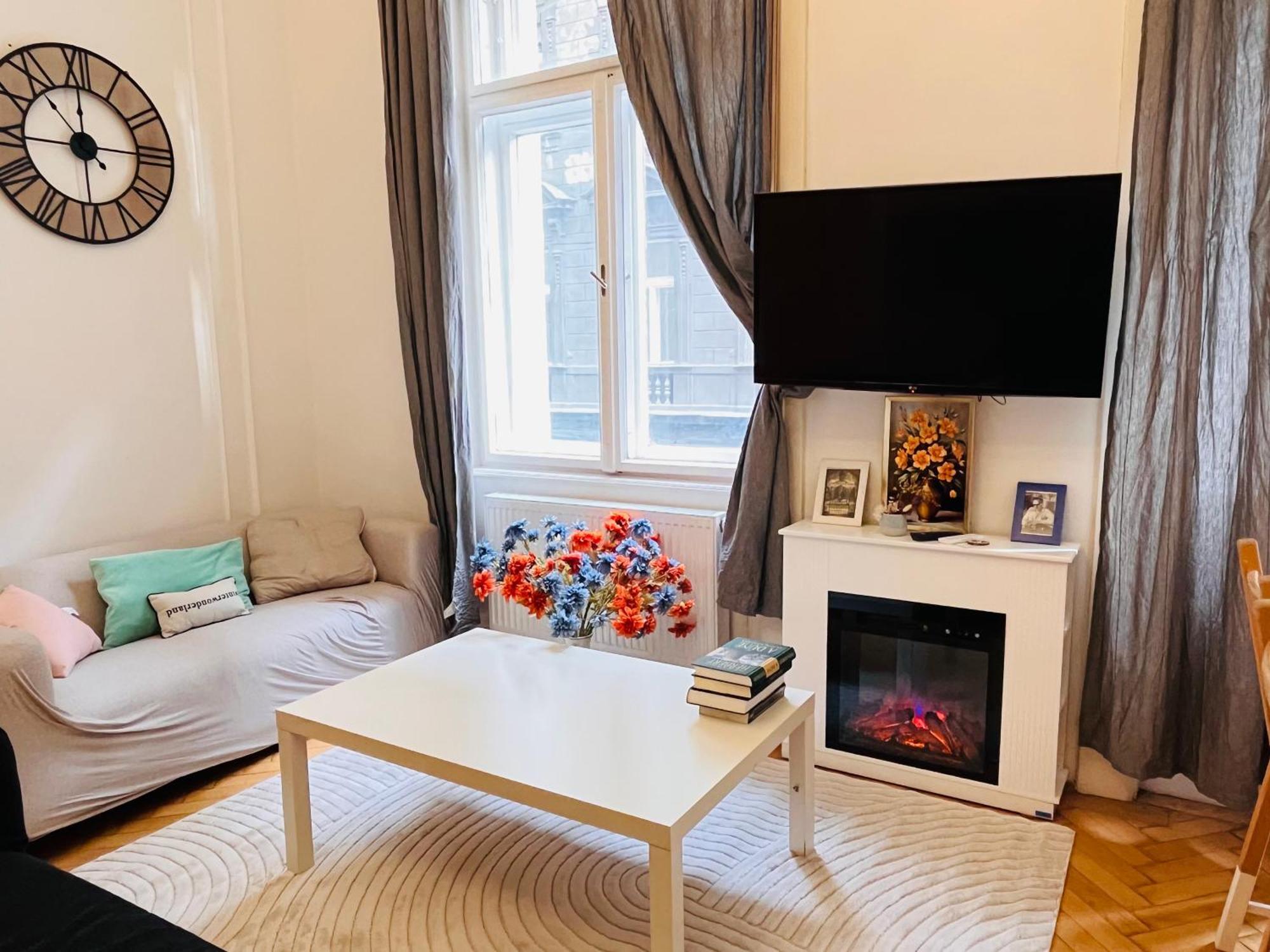 Apartment Modern 3br In Centre, 3 Min From Oktogon
