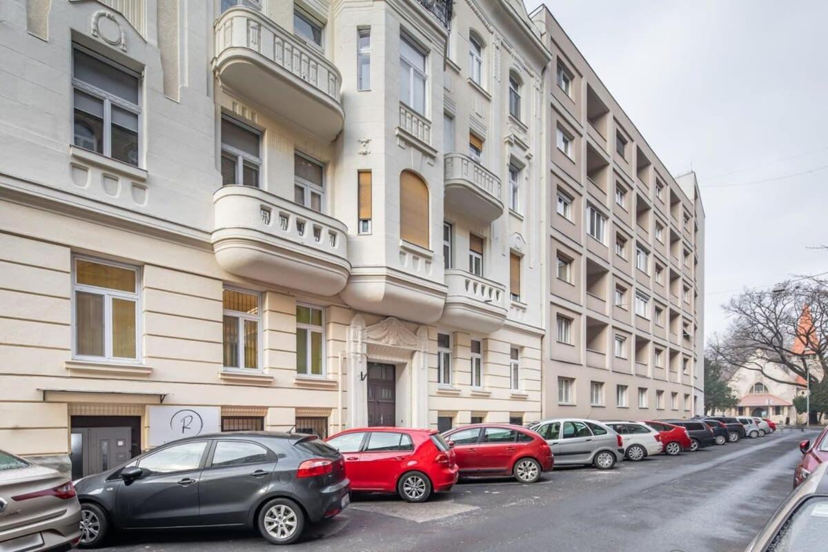 - Comfy - Easy Apartment