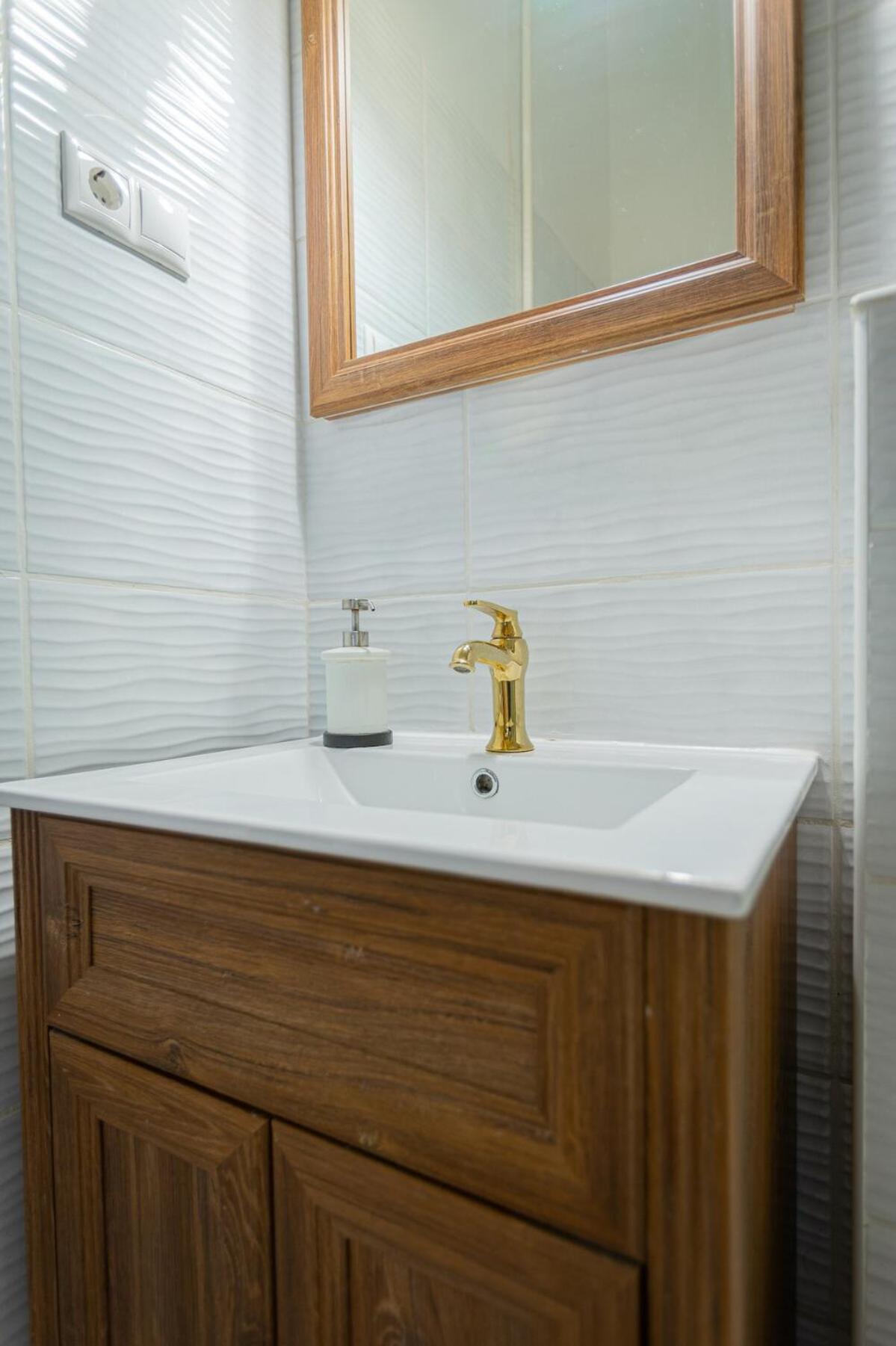 Apartman Cool In The Downtown, Eduardo Budapest