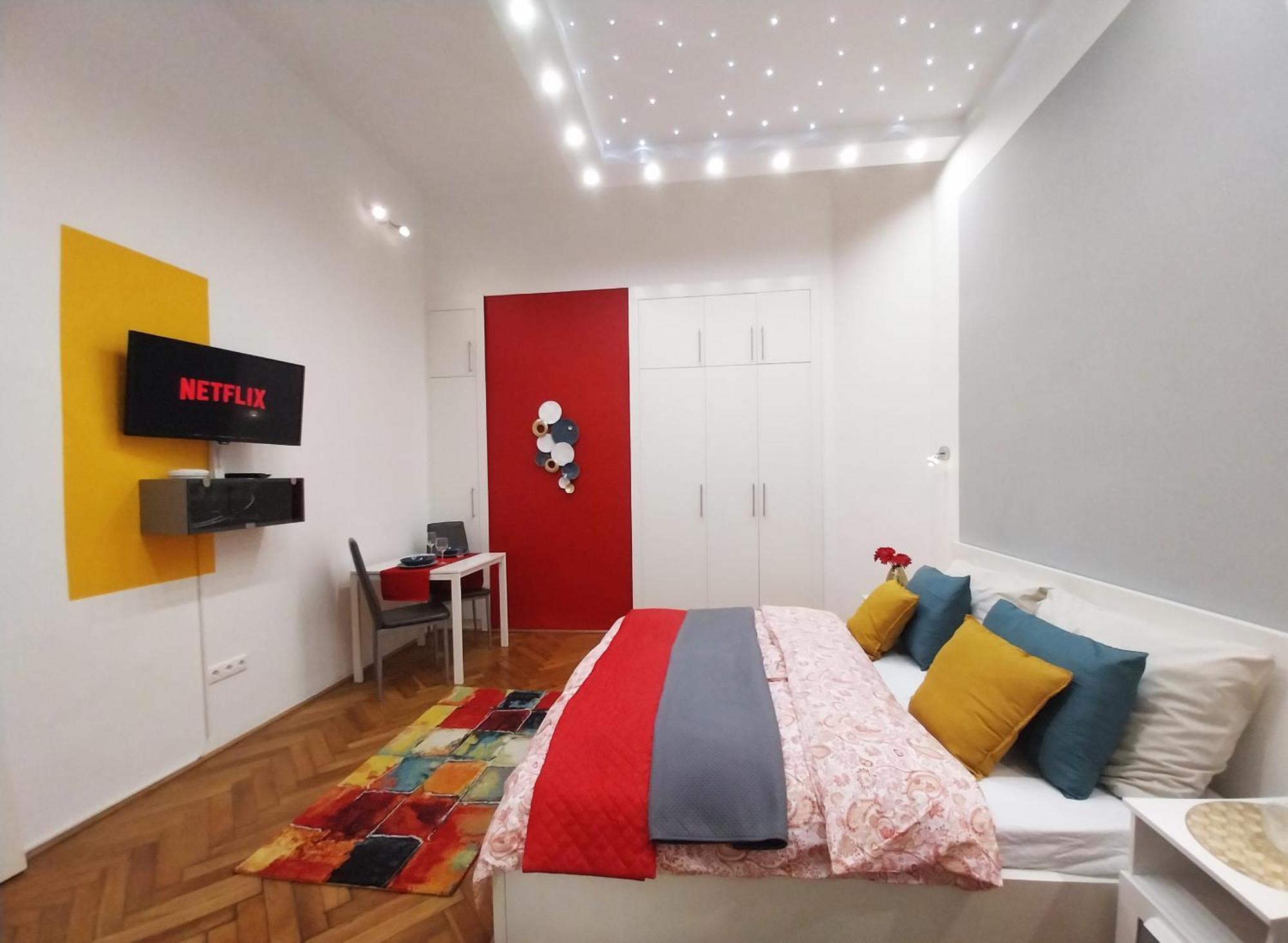 Apartamento King Bed & Cozy Lighting, Free Wifi In