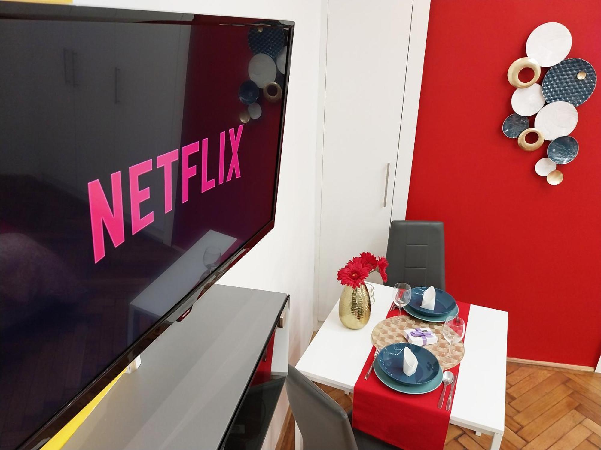Apartamento King Bed & Cozy Lighting, Free Wifi In