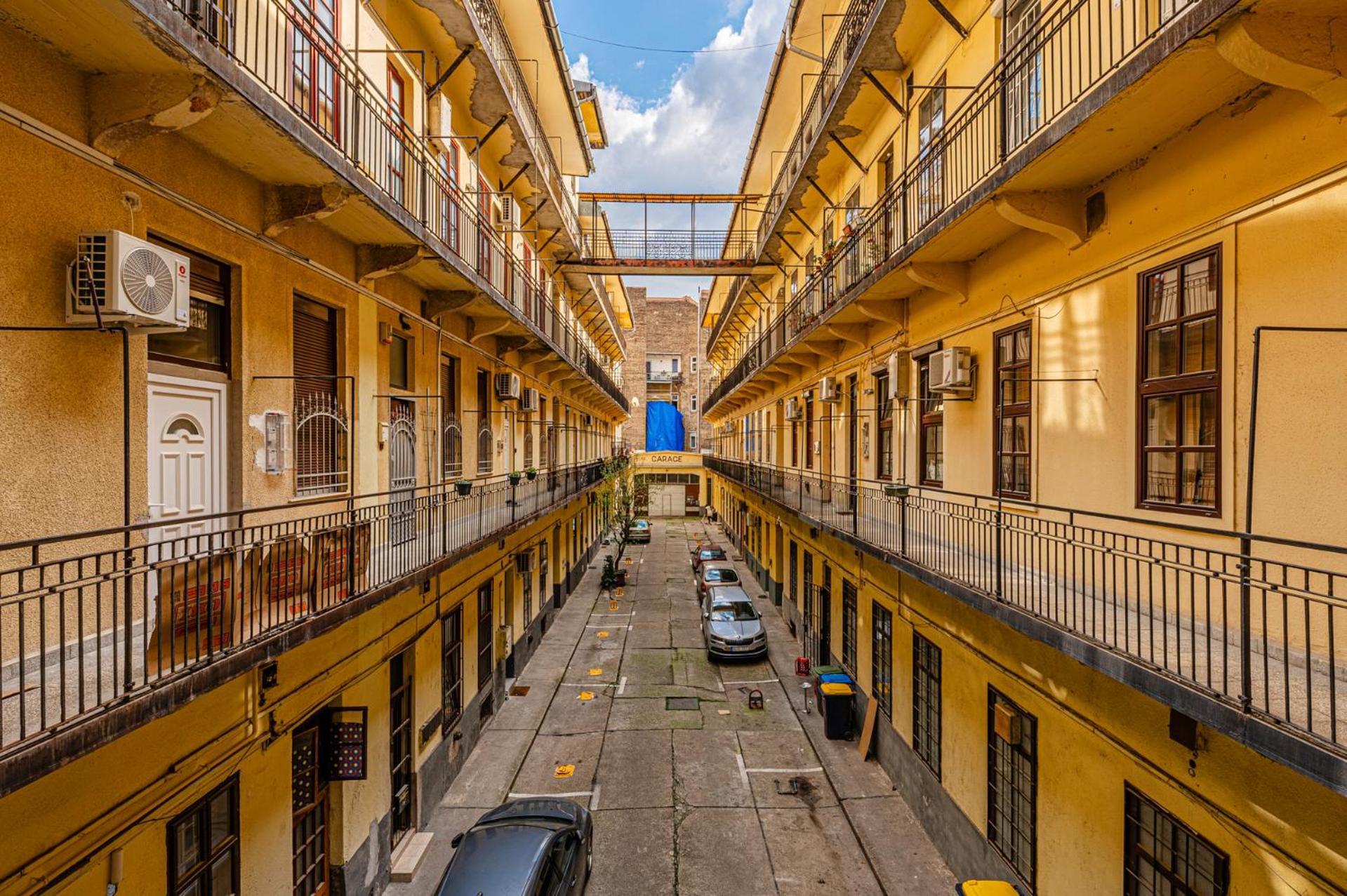 Heart Of The - Spacious -by Astoria Apartamento