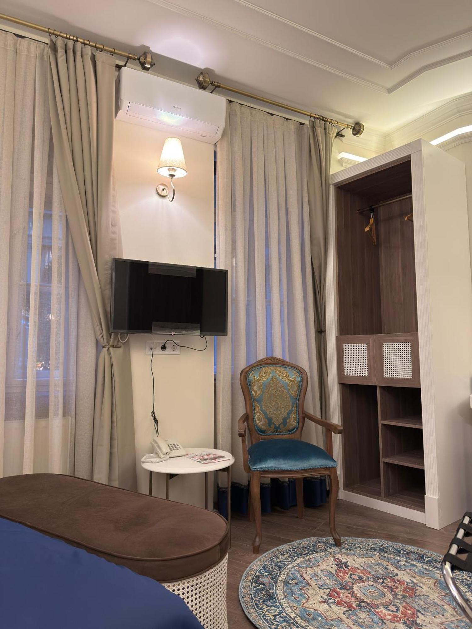 Oasis Inn Budapest