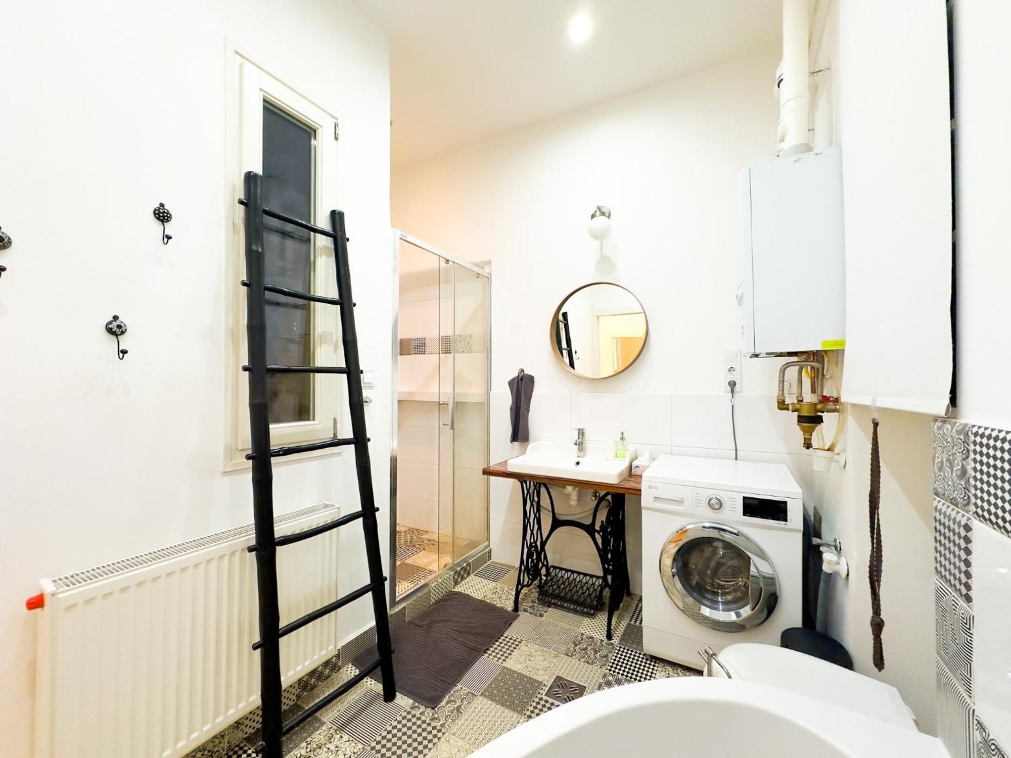 Spacious 4br Oasis In - Bp Sky * Budapest