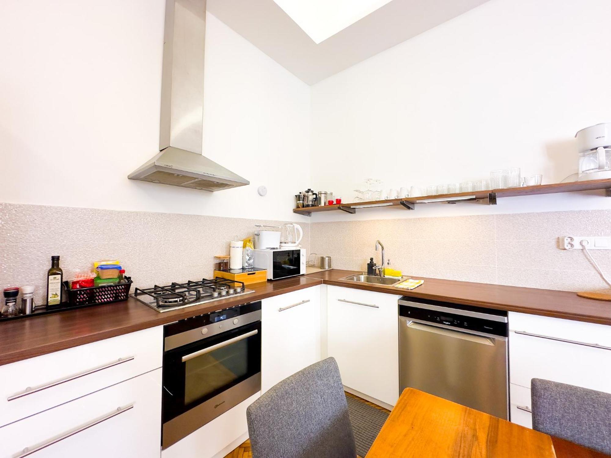 Spacious 4br Oasis In - Bp Sky