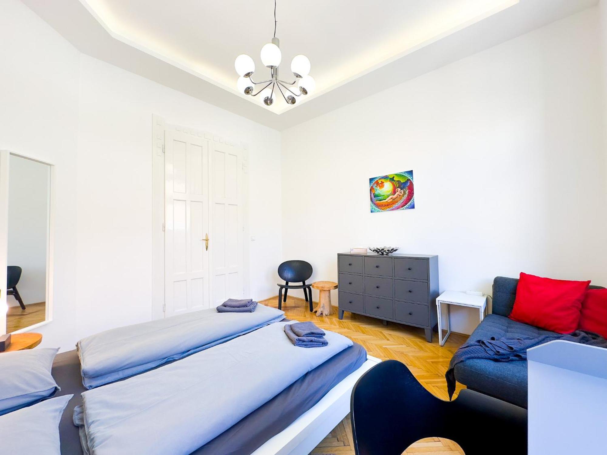 Spacious 4br Oasis In - Bp Sky Apartment *