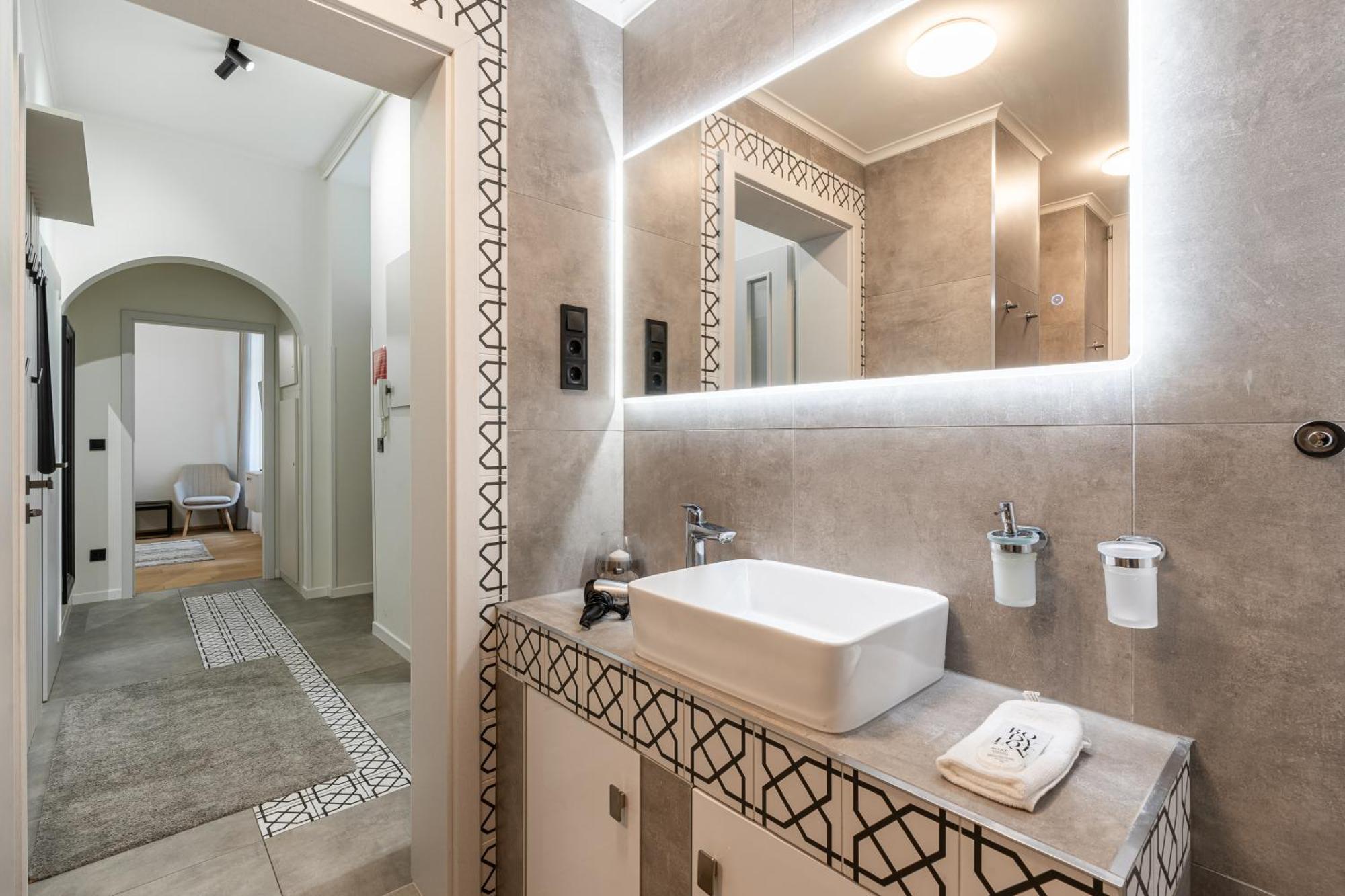 Astra Lux Bp * Budapest