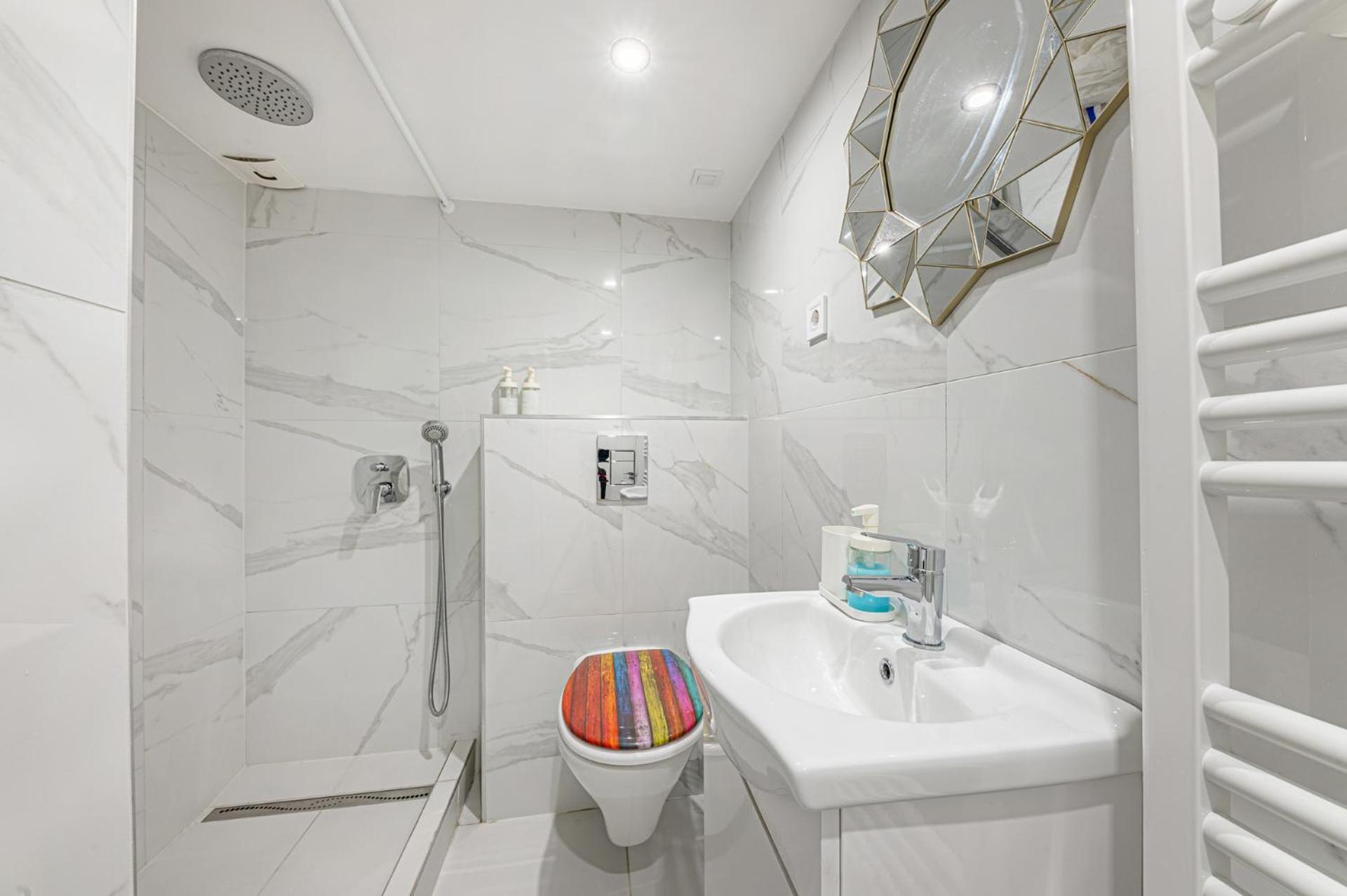 Charming & The Hidden Gem On Akacfa Str Apartmán Budapest