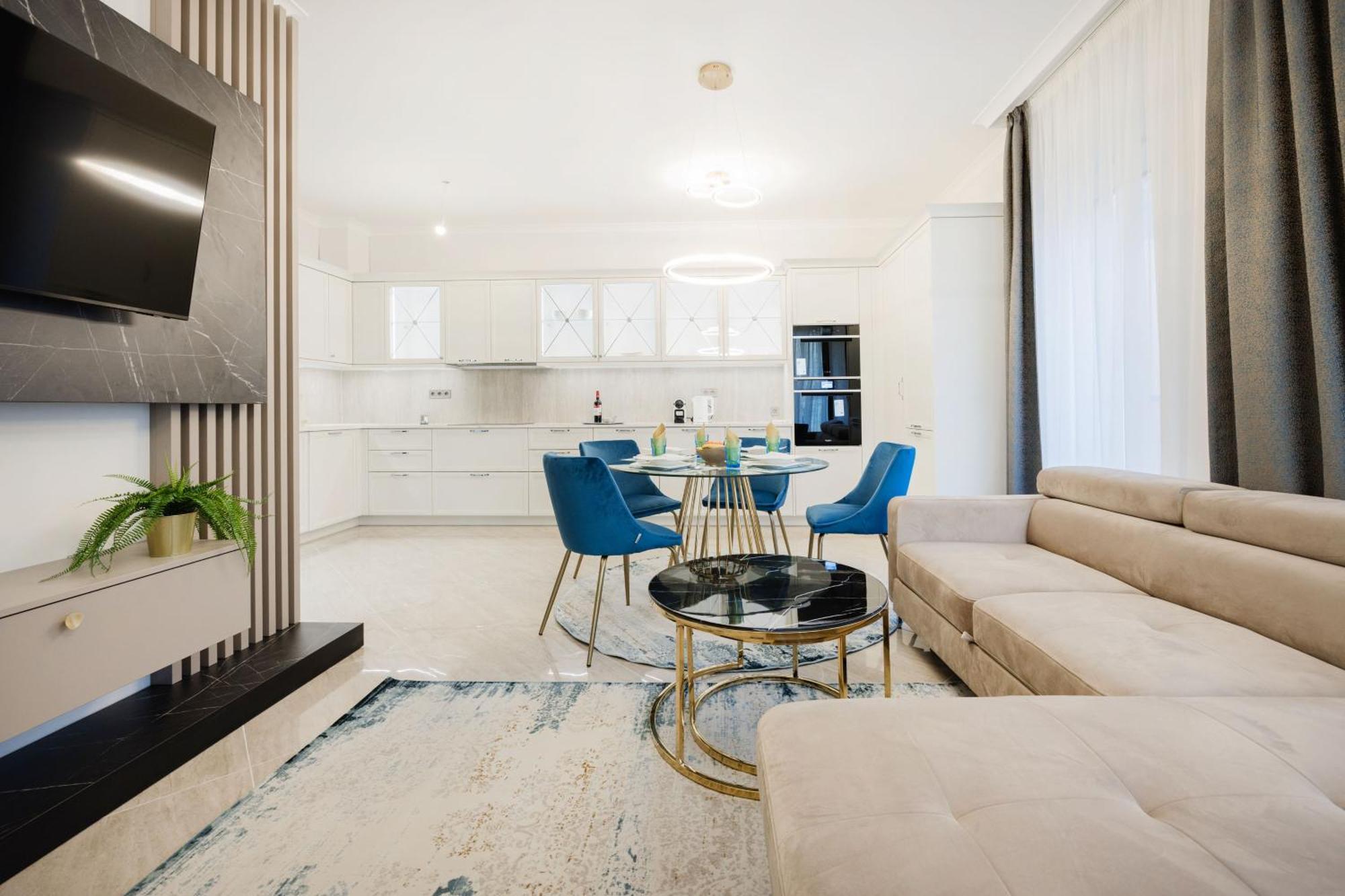 Stylish Ground-floor Comfort W Terrace & Parking Budapest