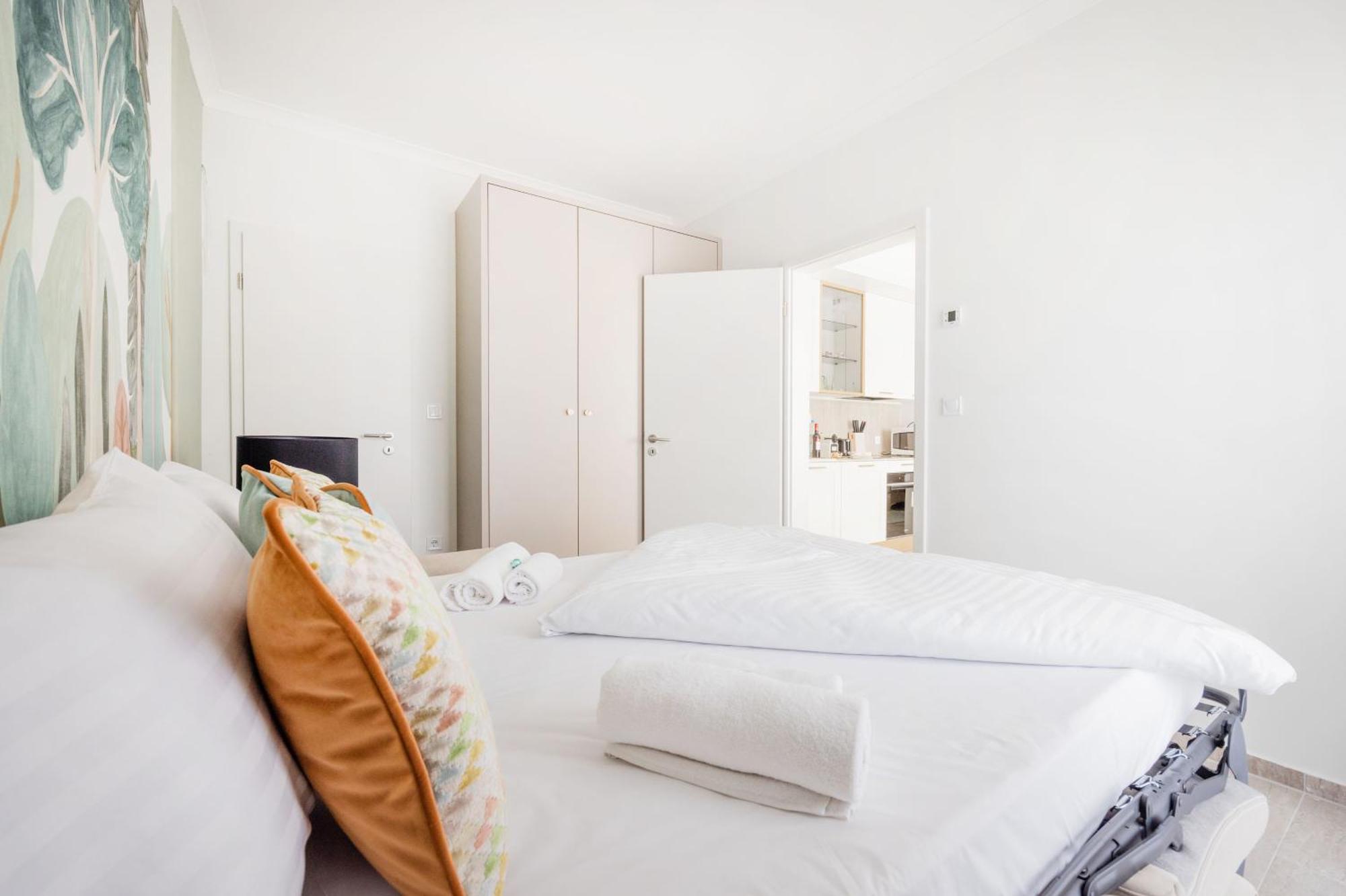 Your Ideal Escape With Parking Included Apartment *