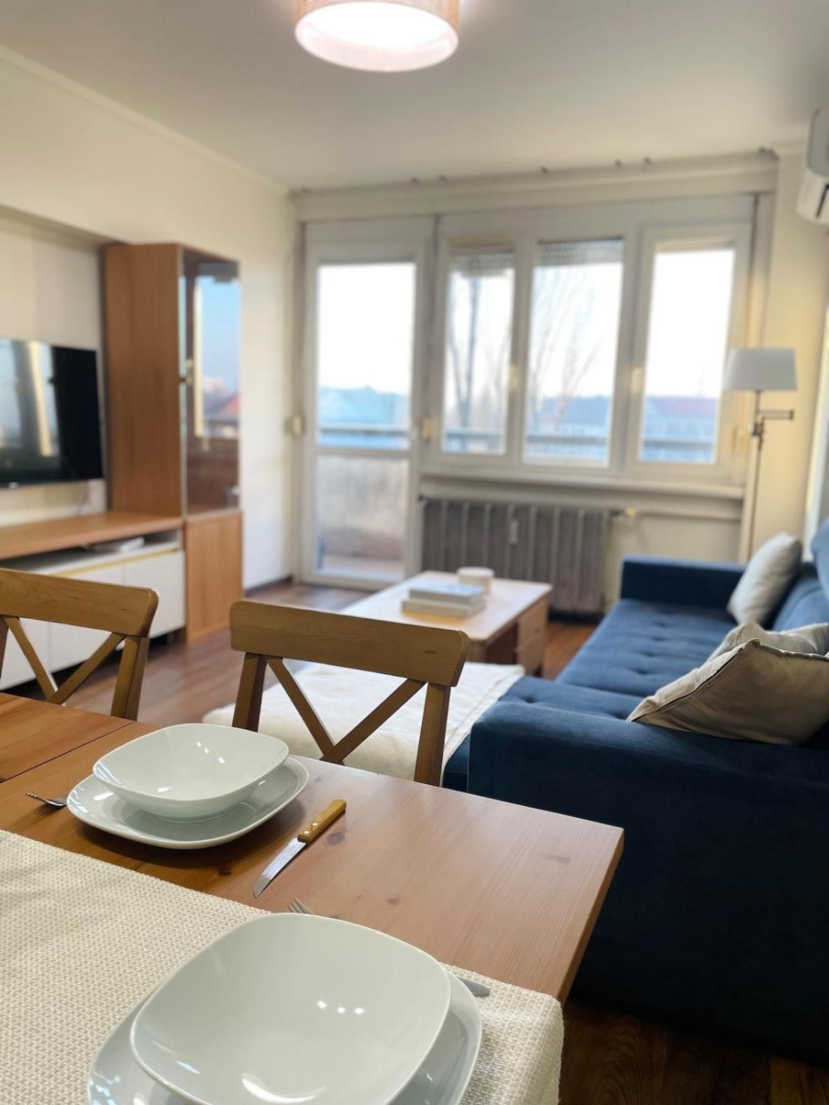 Apartment Ac With Metro 3 On Doorsteps, 15mins To Center Budapest