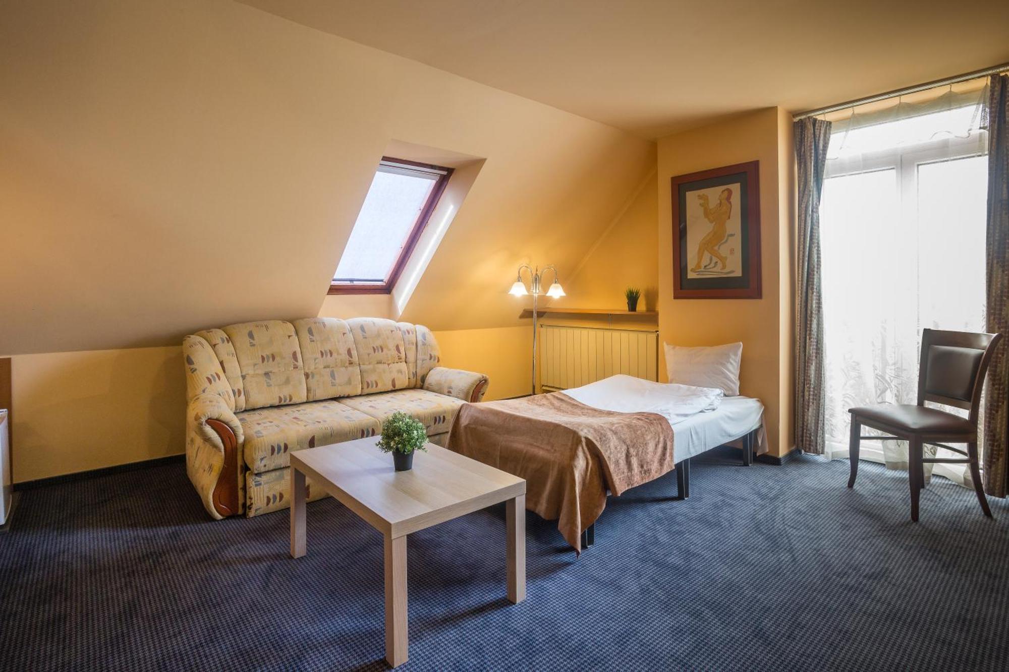 Hotel Luna 3*