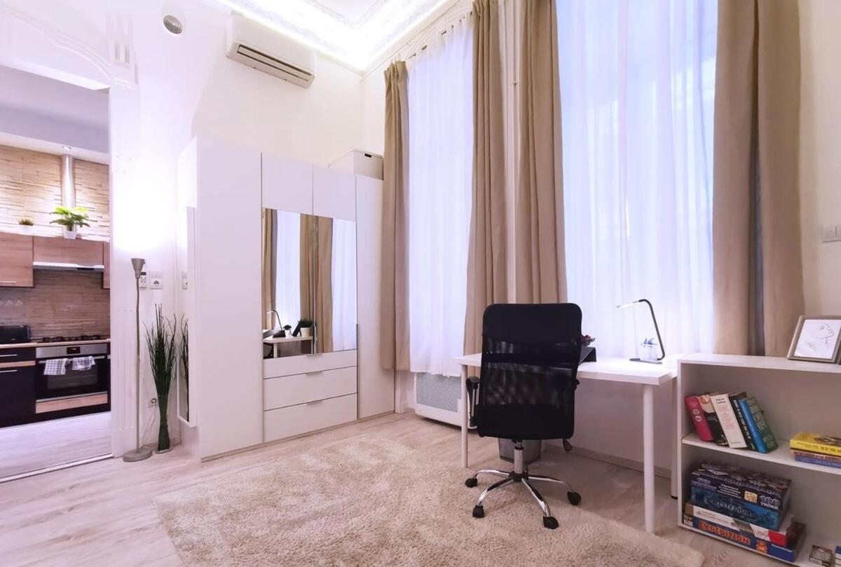 Central, New Cosy, Quiet *
