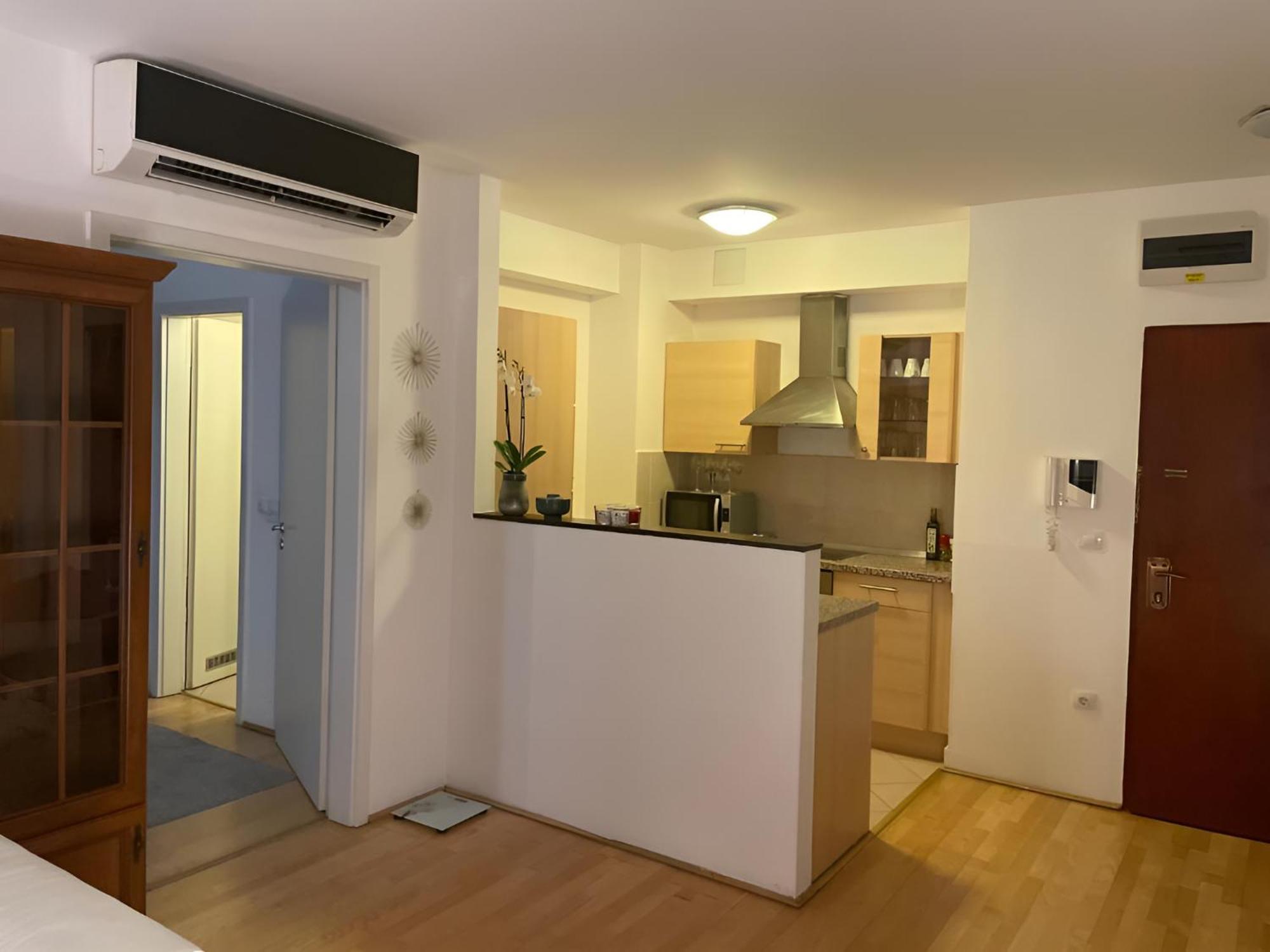 Midtown - Easy Check-in&parking Apartmán Budapešť
