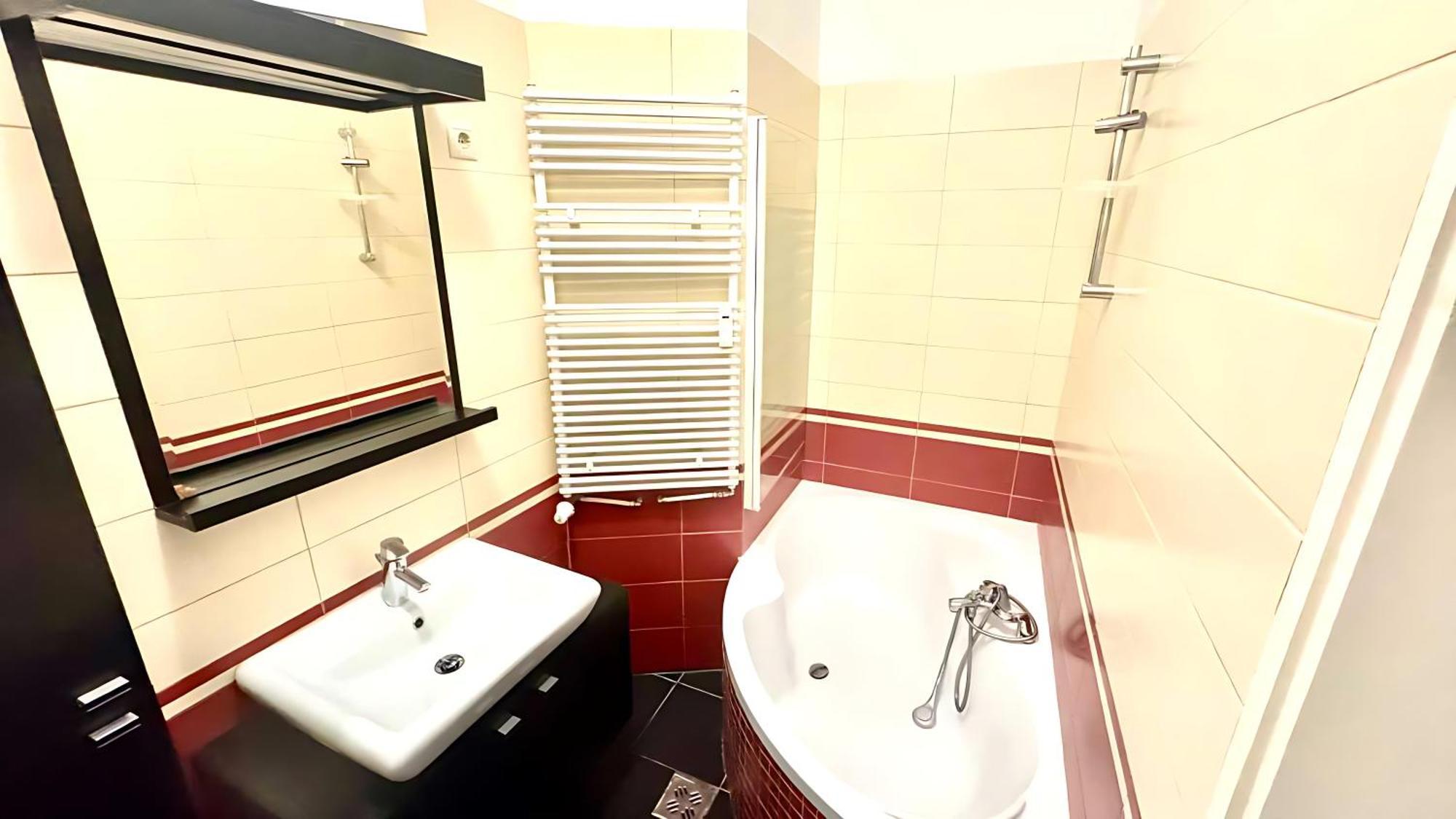 Cozy Eden Residency -