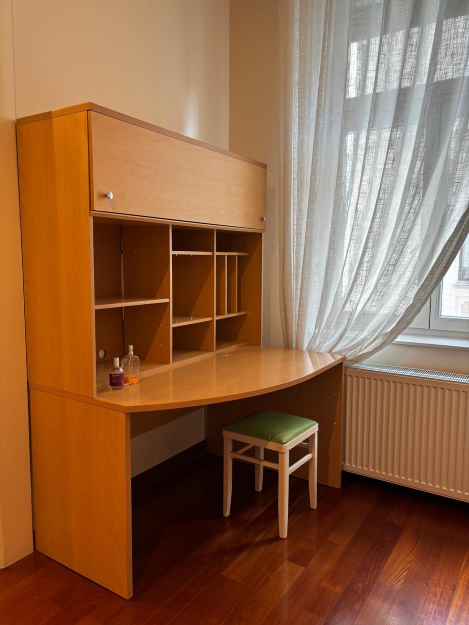 Gellert Square Family - Premium In Buda Side's Cultural Center