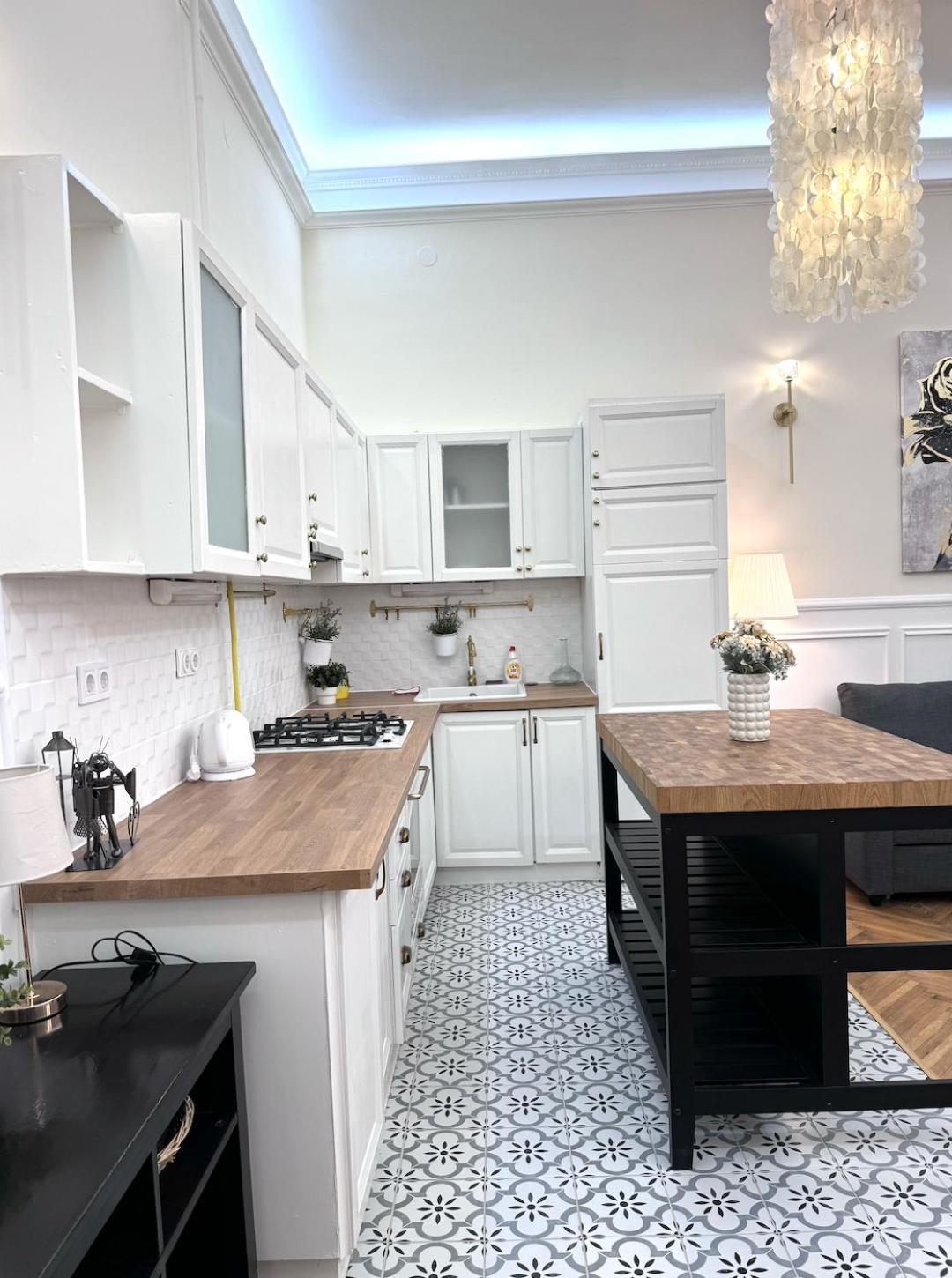 V1 Riverfront 2 Bdrm * Budapest