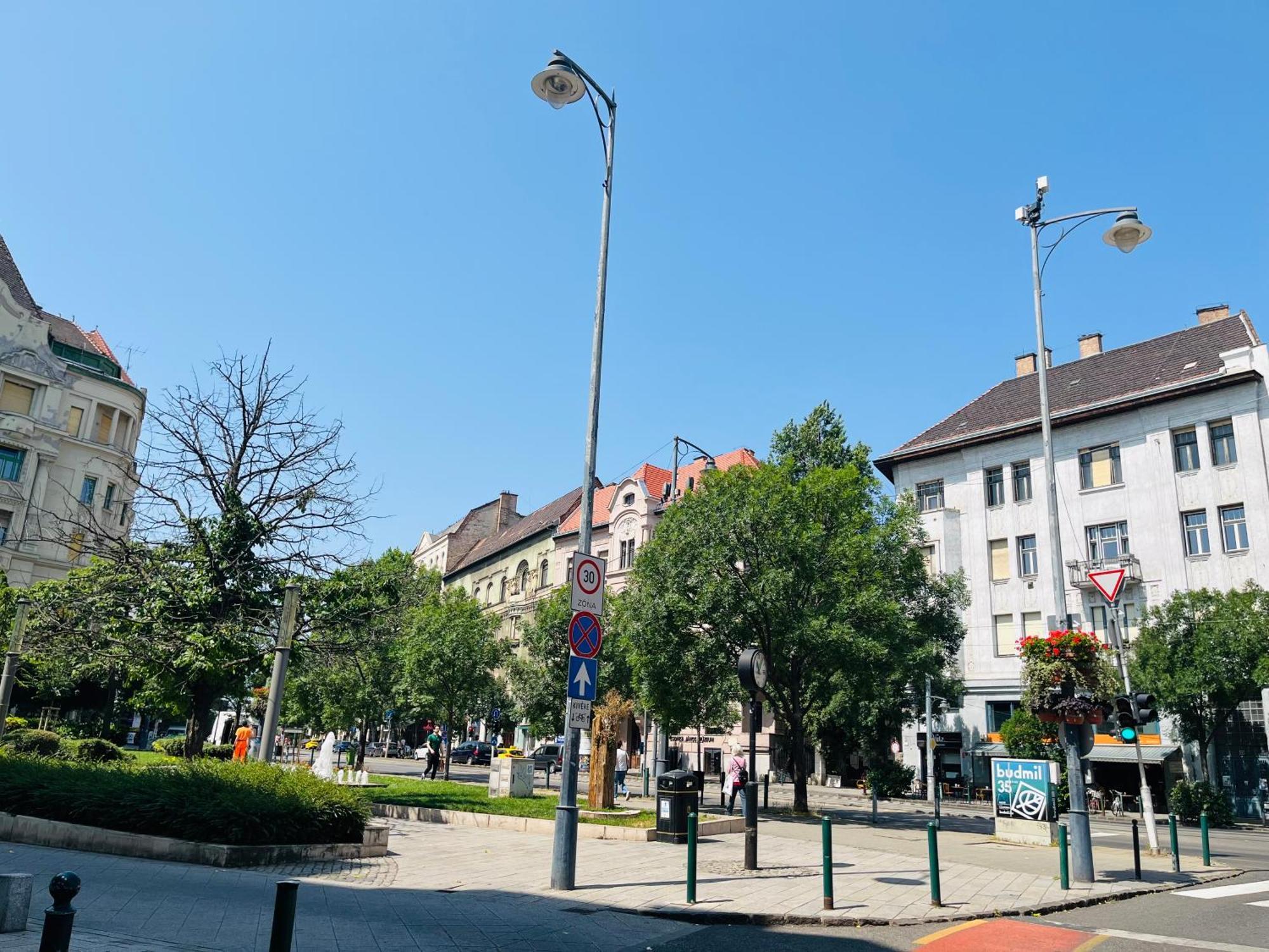 Gellert Square Family - Premium In Buda Side's Cultural Center Apartmán *
